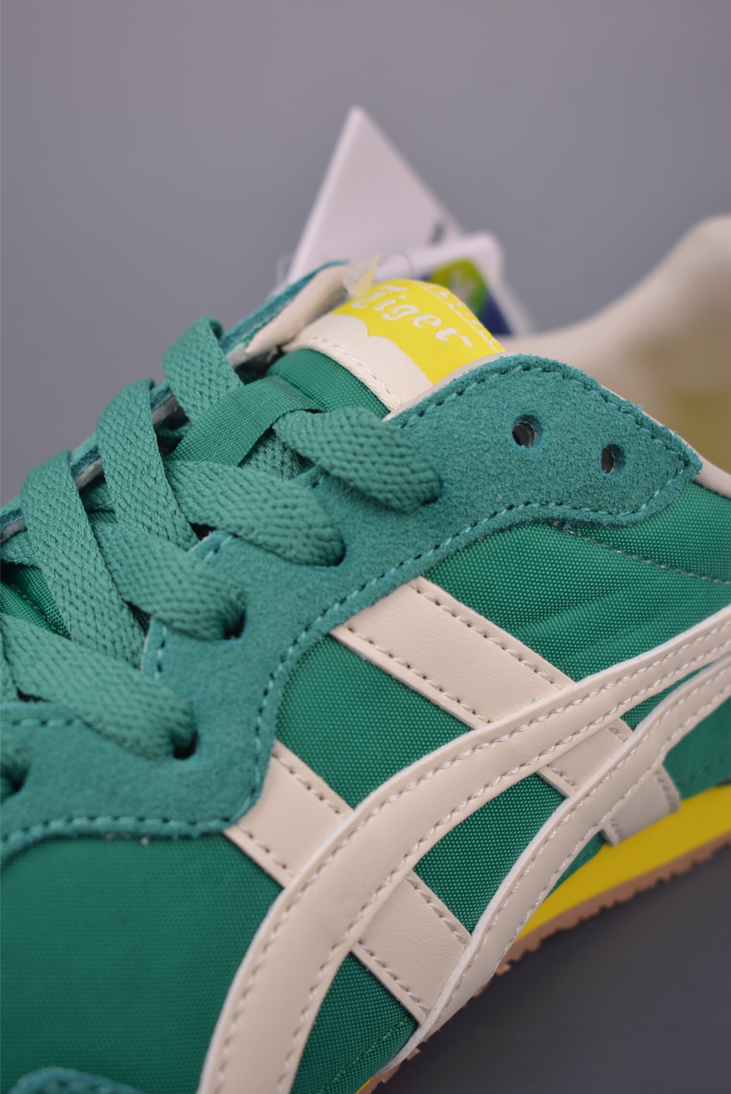 Onitsuka Tiger Serrano Retro Classic Sneakers, Green/White, Breathable & Comfortable 8 i1758584427419 3165 0 6