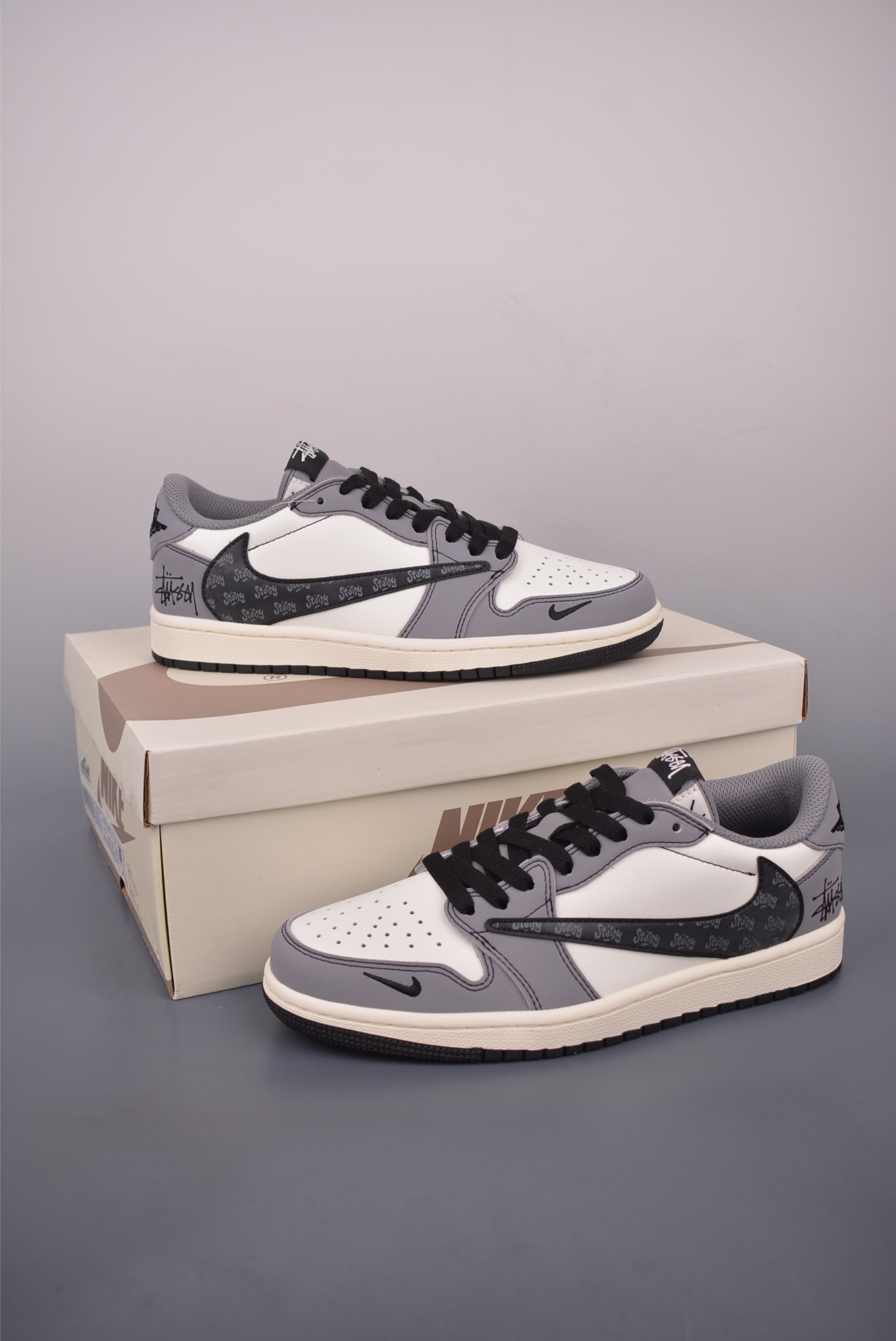 Nike x Travis Scott x Stüssy Air Jordan 1 Low Collab Sneakers