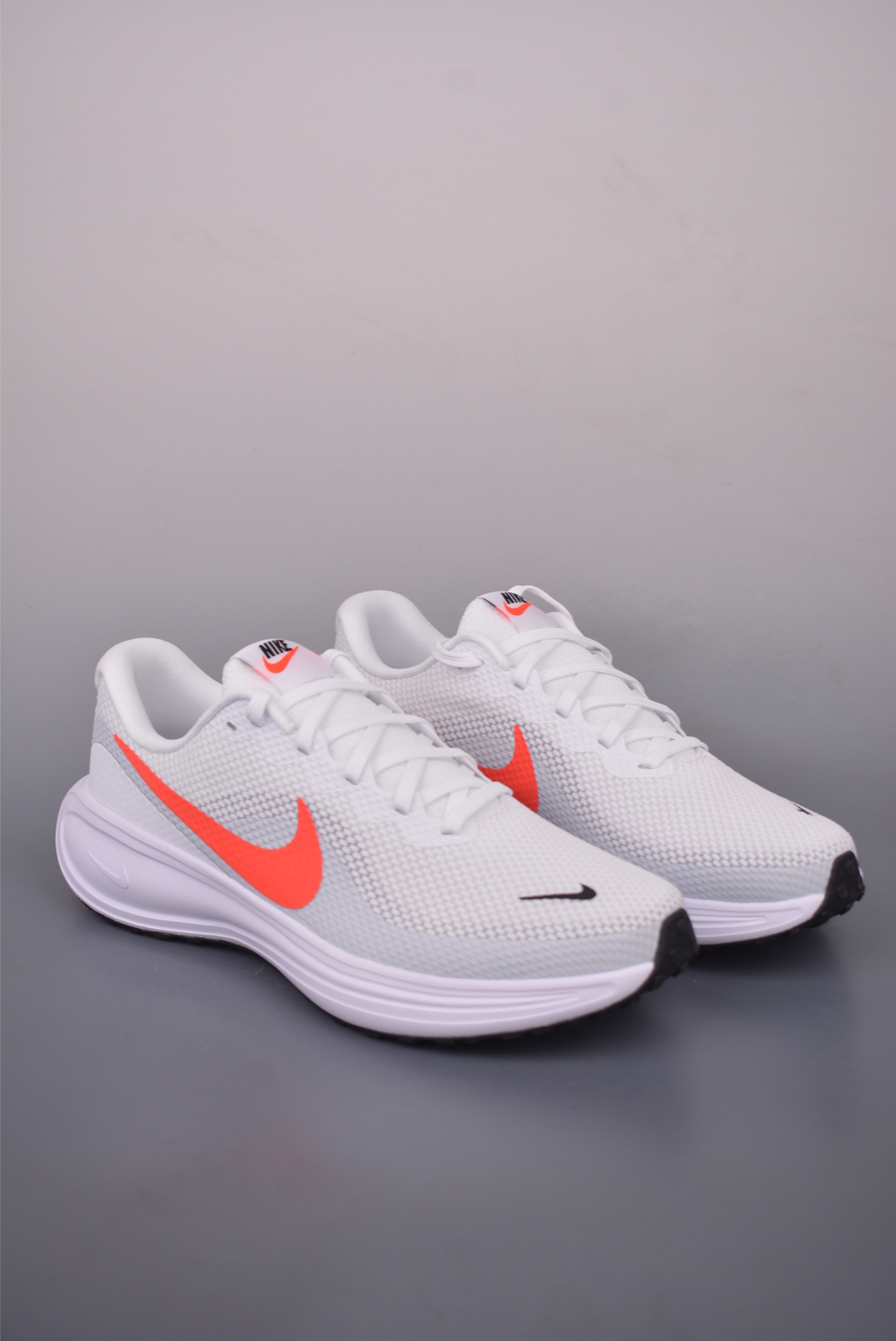 Nike REVOLUTION 8 跑步鞋 唯一原装公司级 原盒原标 正确版本 XP内置气垫 正确双层组合底 双层网纱同步原版 唯一正确版本 官方货号: HJ9198 1022722