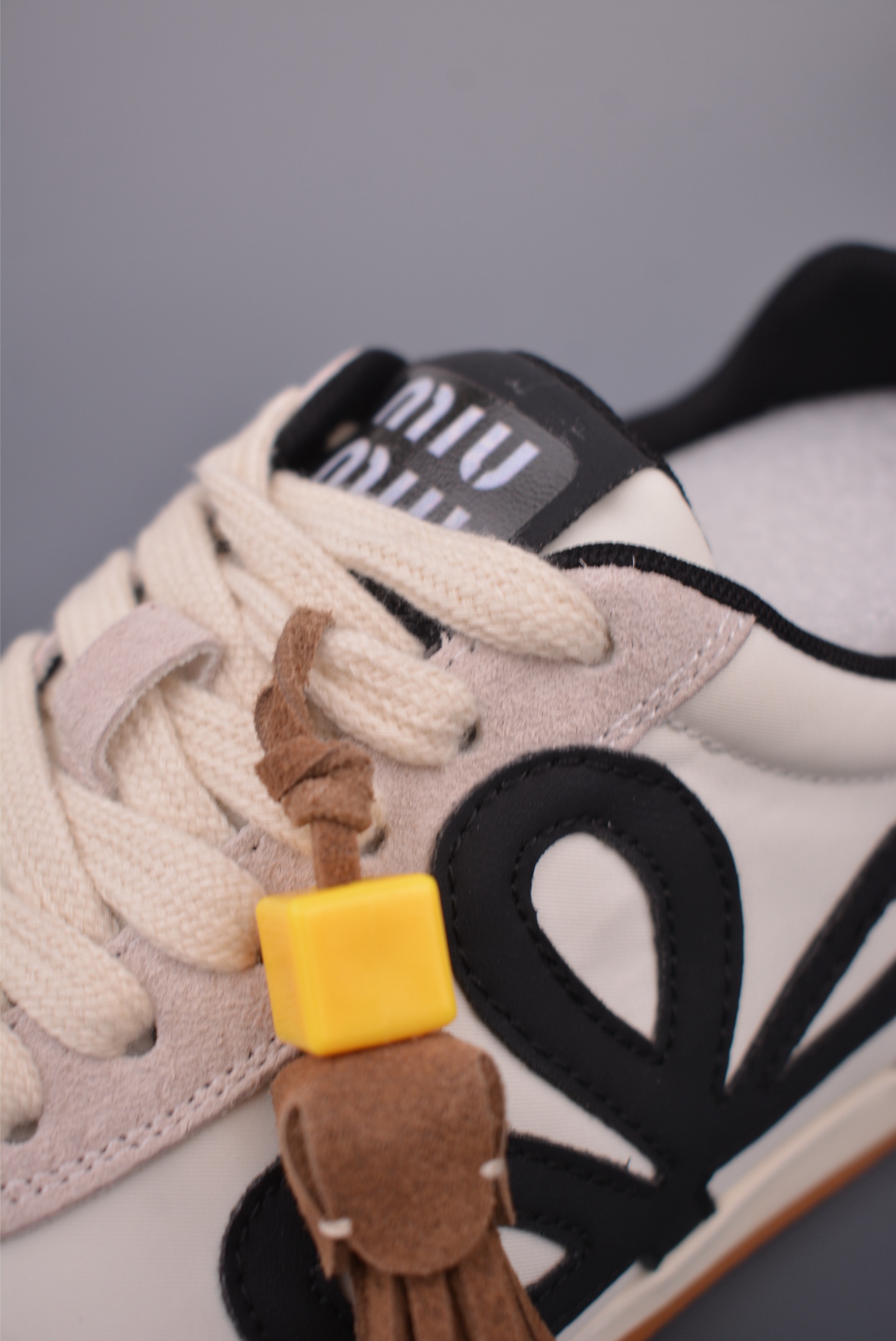 260 MIU MIU 缪缪 Sko A/S新款 颜值担当火爆款 厚底老爹鞋 20250913