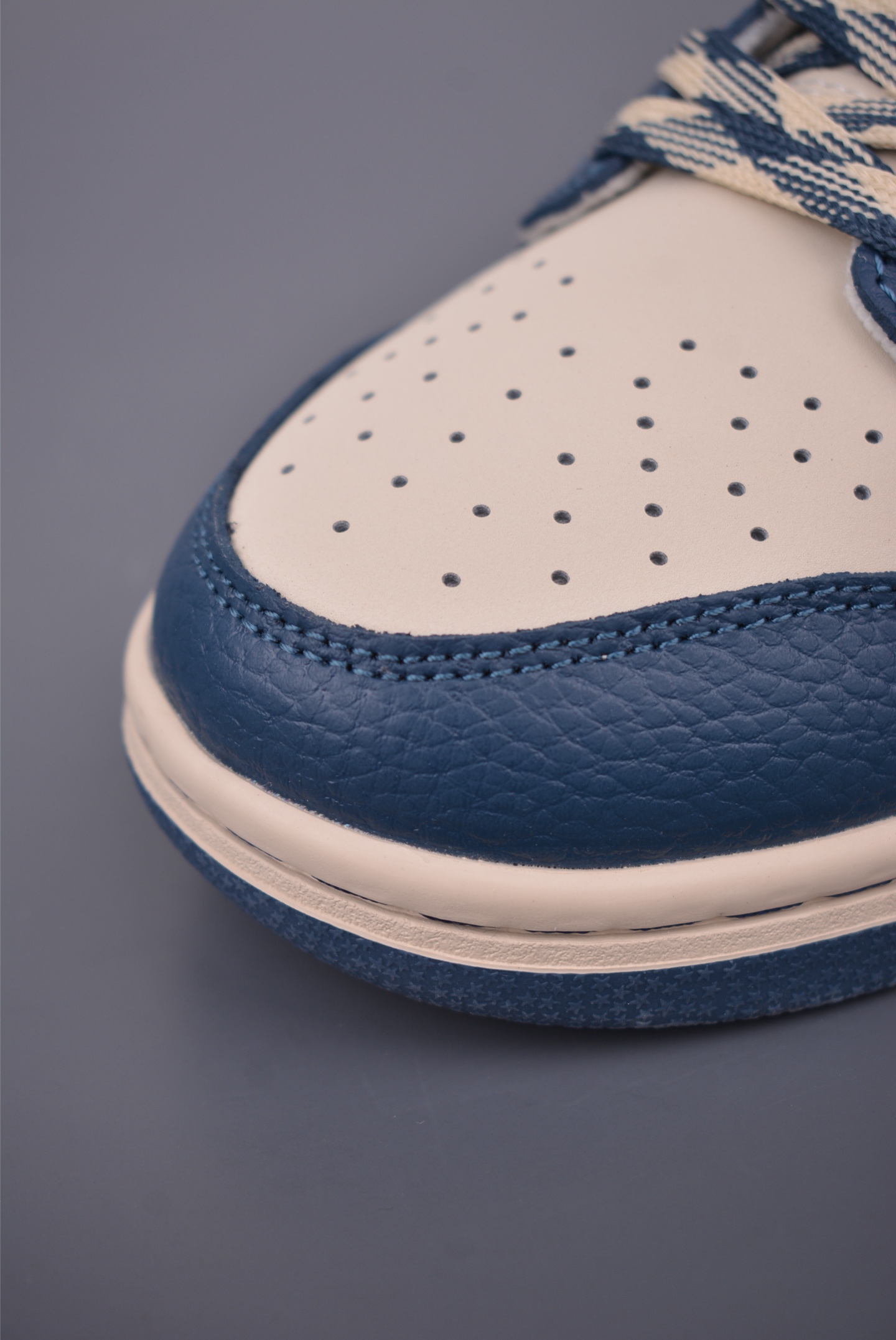 Nike SB Dunk Low Louis Vuitton Collab Premium Leather Sneakers - Limited Edition 7 i1758670353183 9081 0 5