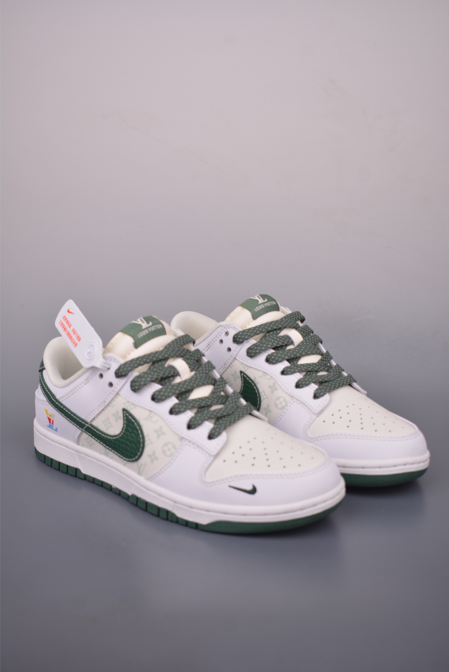 Nike SB Dunk Low Louis Vuitton Collab Premium Quality, Stylish Sneakers 2 i1758670435889 7233 0 0