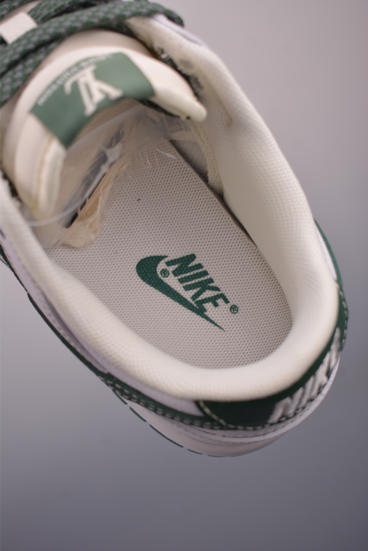 Nike SB Dunk Low Louis Vuitton Collab Premium Quality, Stylish Sneakers 10 i1758670435931 8810 0 8