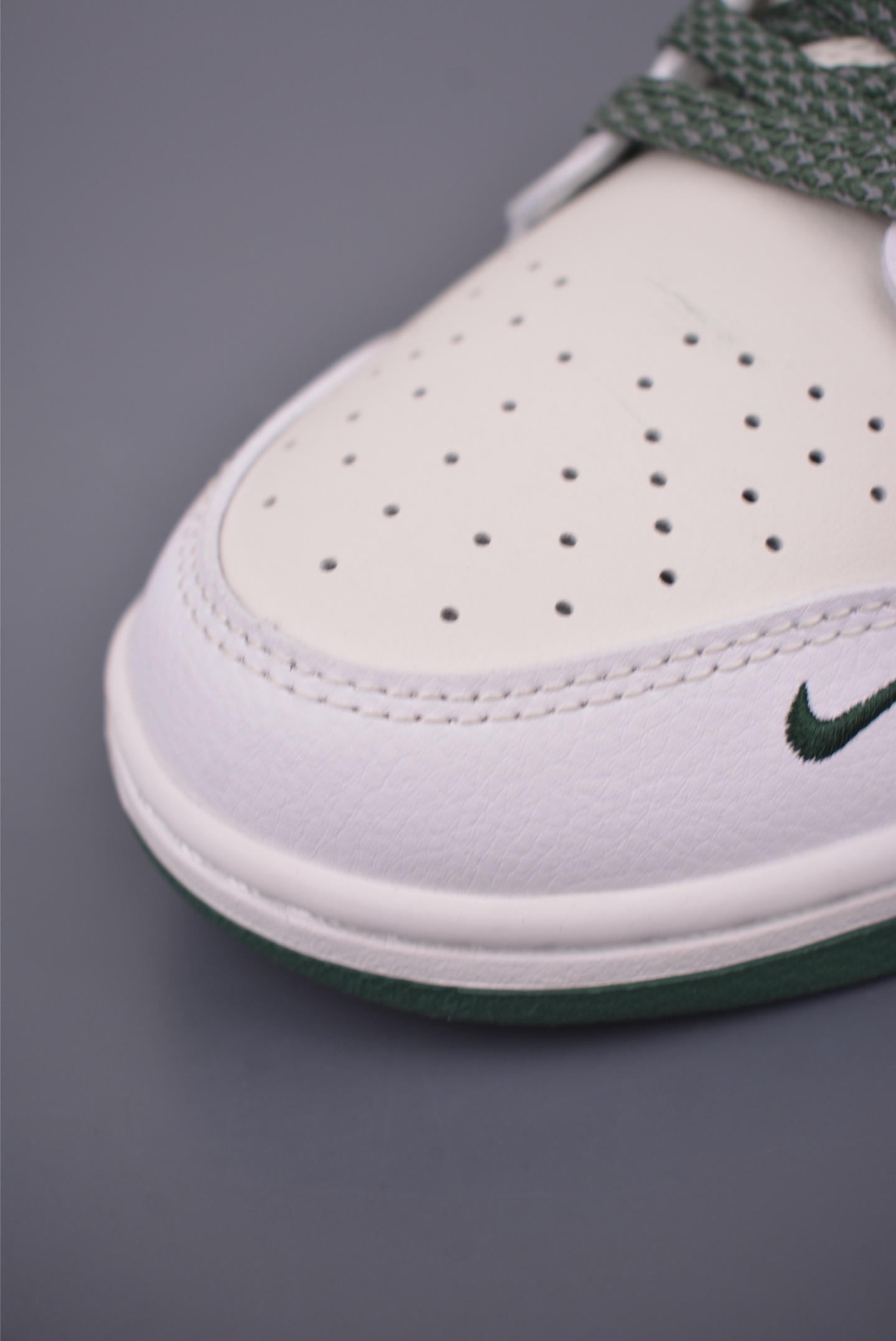 Nike SB Dunk Low Louis Vuitton Collab Premium Quality, Stylish Sneakers 7 i1758670437822 502 0 5