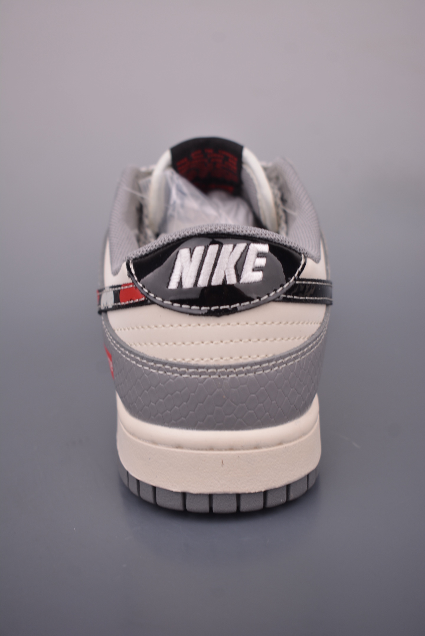 Nike SB Dunk Low Supreme Sneakers - Premium Quality, Stylish Design 5 i1758670479504 1188 0 3