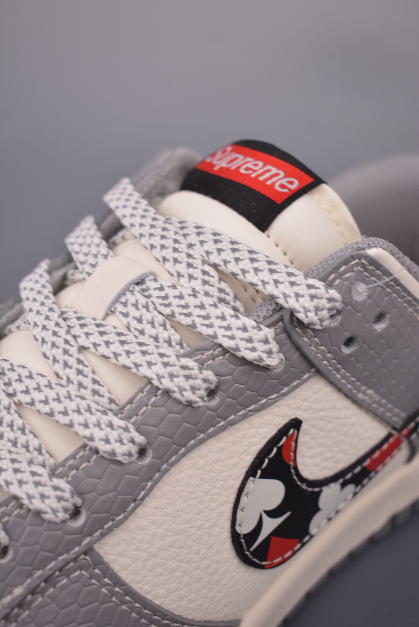 Nike SB Dunk Low Supreme Sneakers - Premium Quality, Stylish Design 8 i1758670481347 952 0 6