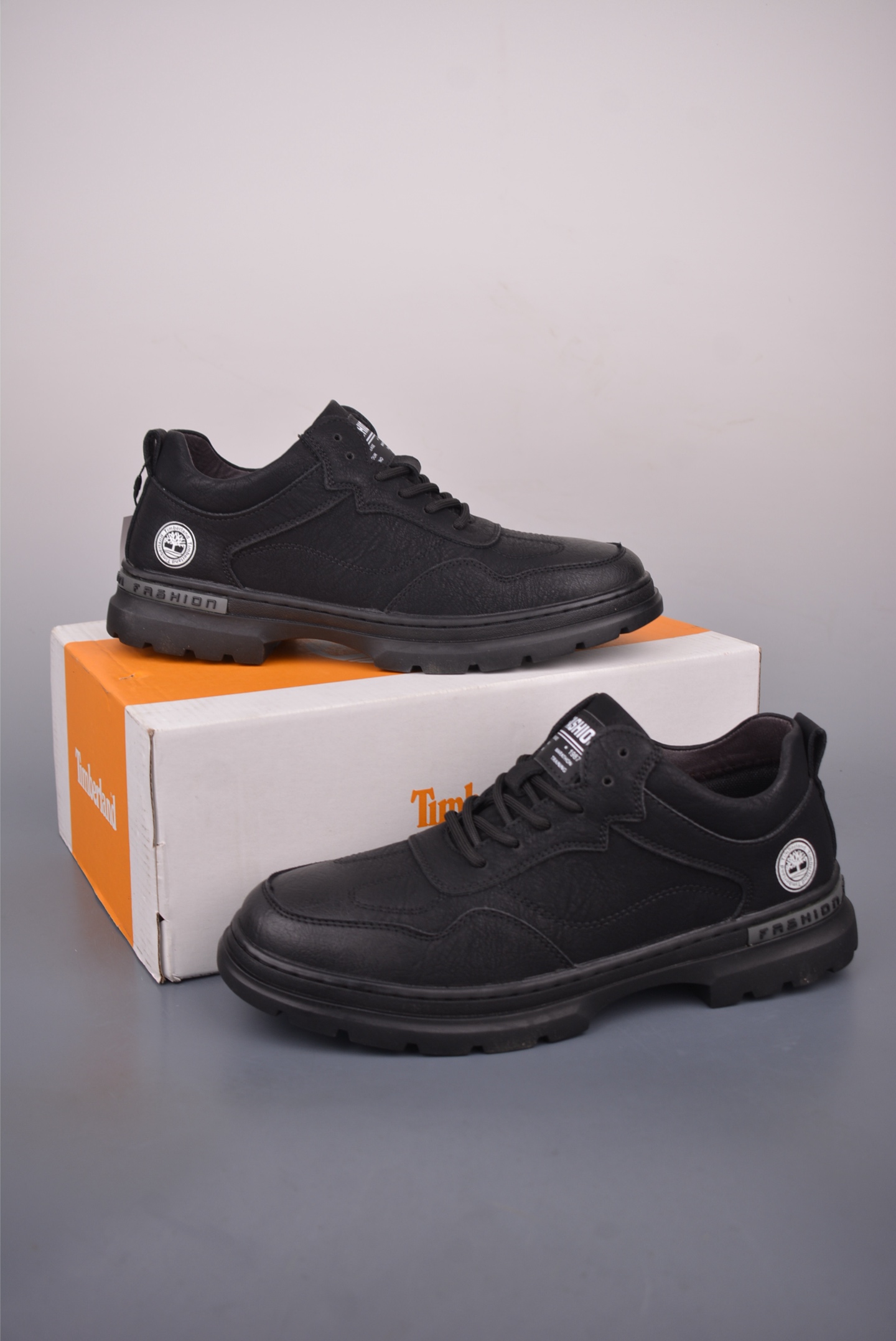Timberland Classic Mid-Top Shoes: Italian Leather, Anti-Odor Insole, Durable 6 i1758670700748 3658 0 4