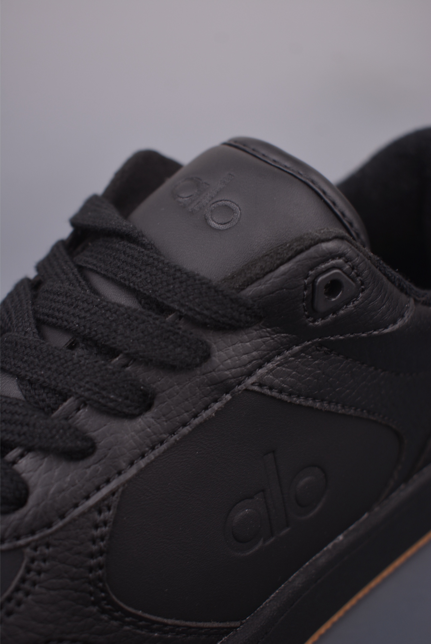 Alo Yoga Recovery Mode Black Low-Top Sneakers - Comfortable & Durable 8 i1758671433006 8557 0 6