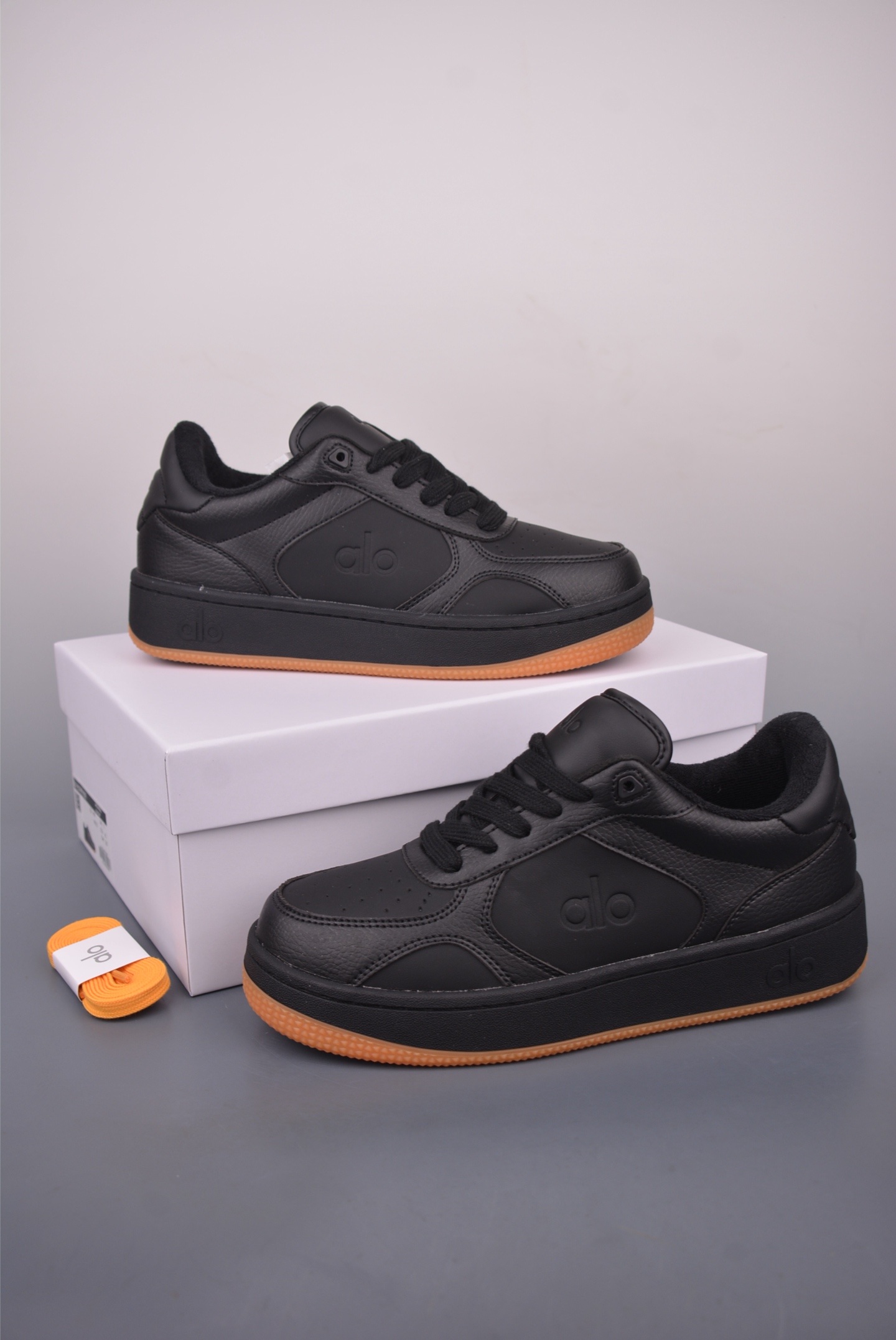Alo Yoga Recovery Mode Black Low-Top Sneakers - Comfortable & Durable 6 i1758671434734 9061 0 4