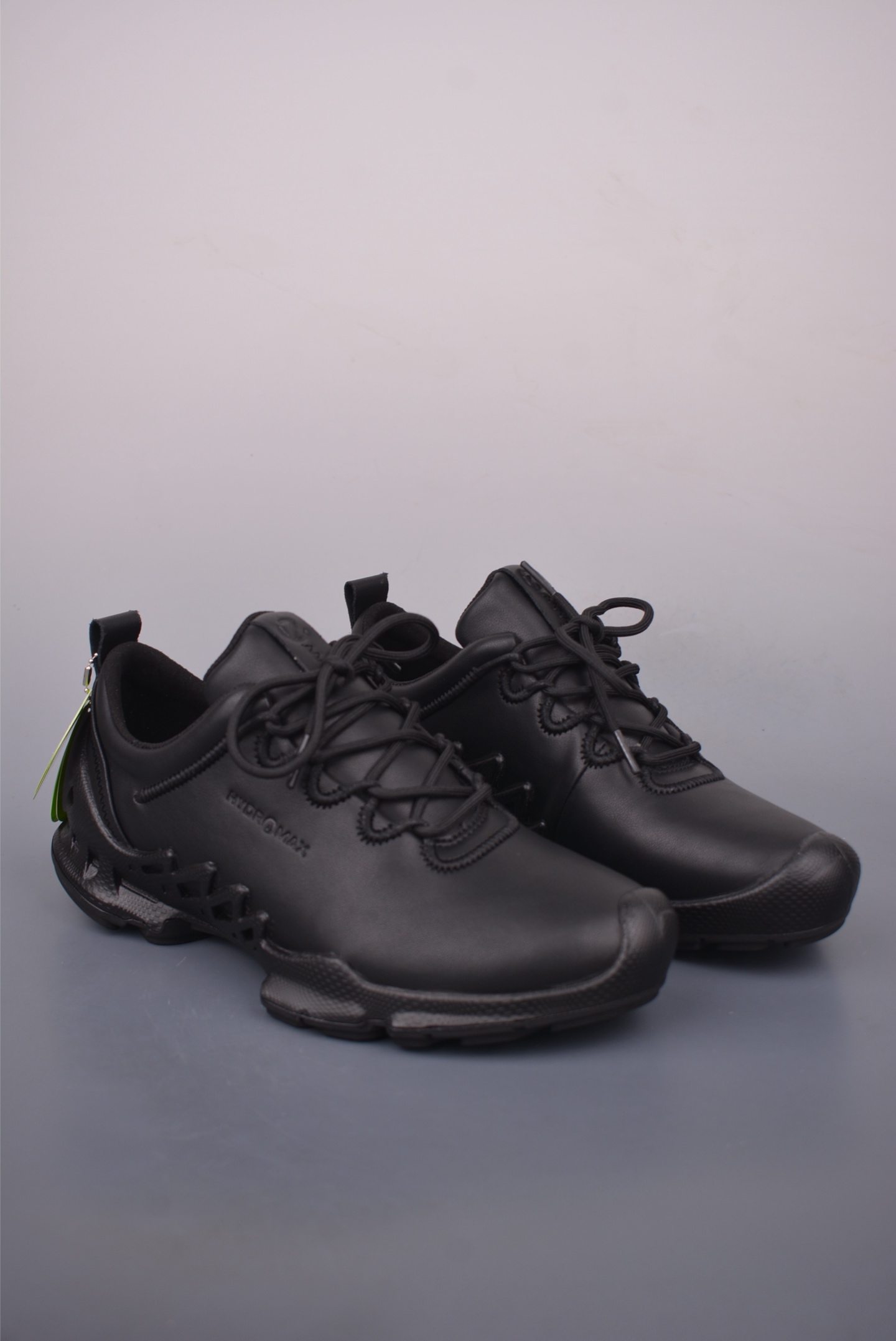 ECCO Men's BIOM 2.0 Leather Sneakers - Lightweight, Comfortable, and Durable 1 i1758671476187 9544 0 0