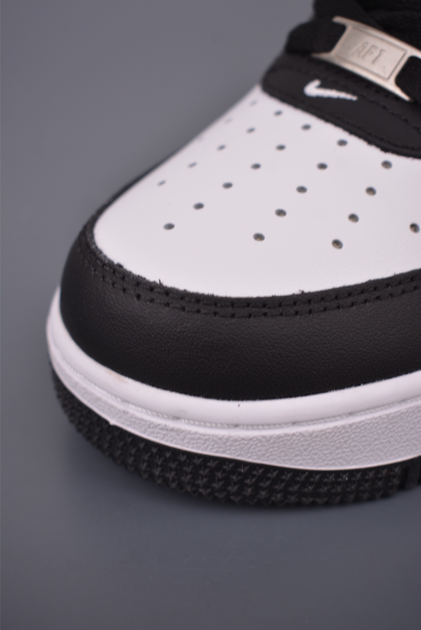Nike Air Force 1 Low Black and White Cracked Leather Original Edition 7 i1758753211203 6357 0 5