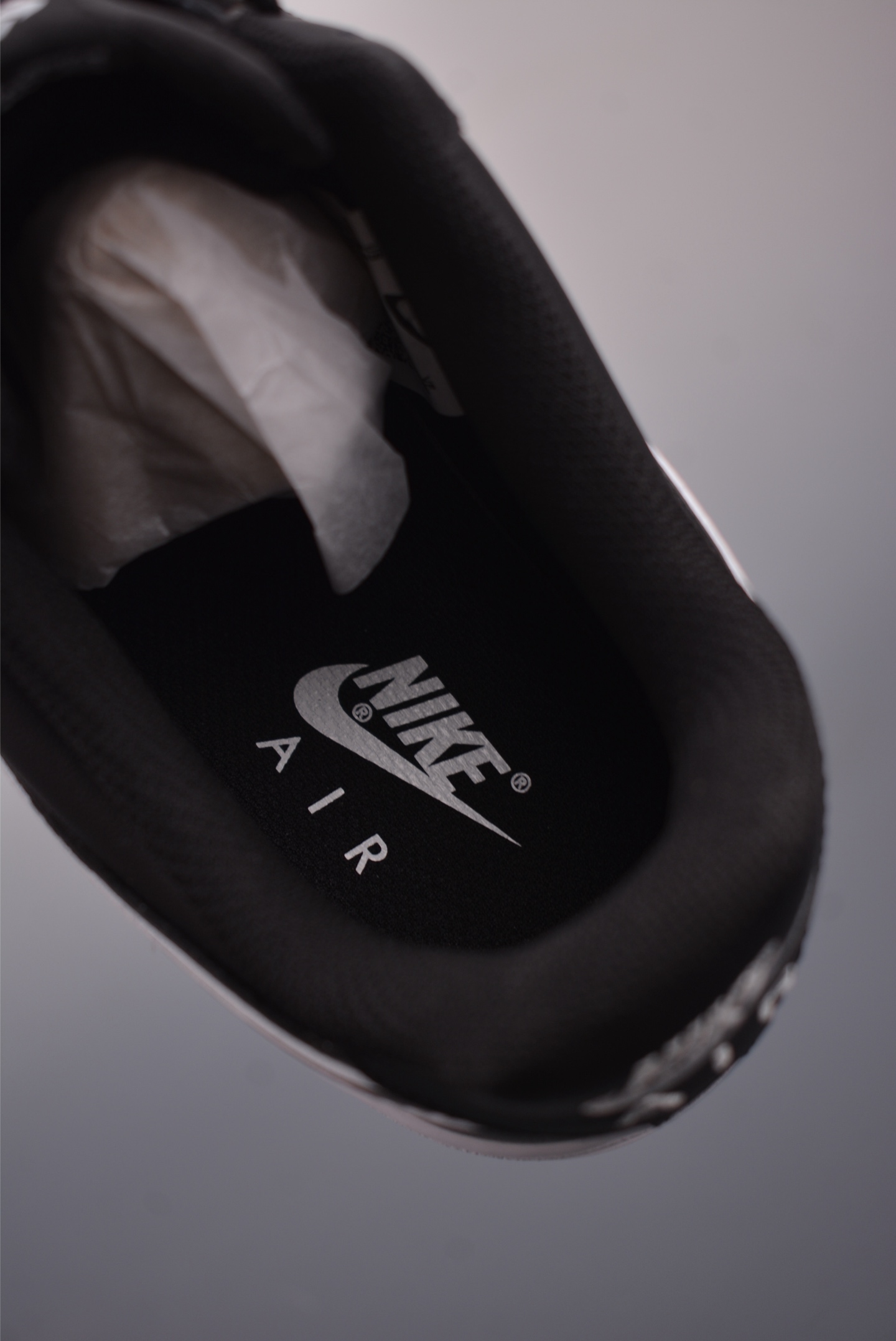 Nike Air Force 1 Low Black and White Cracked Leather Original Edition 10 i1758753212738 8298 0 8