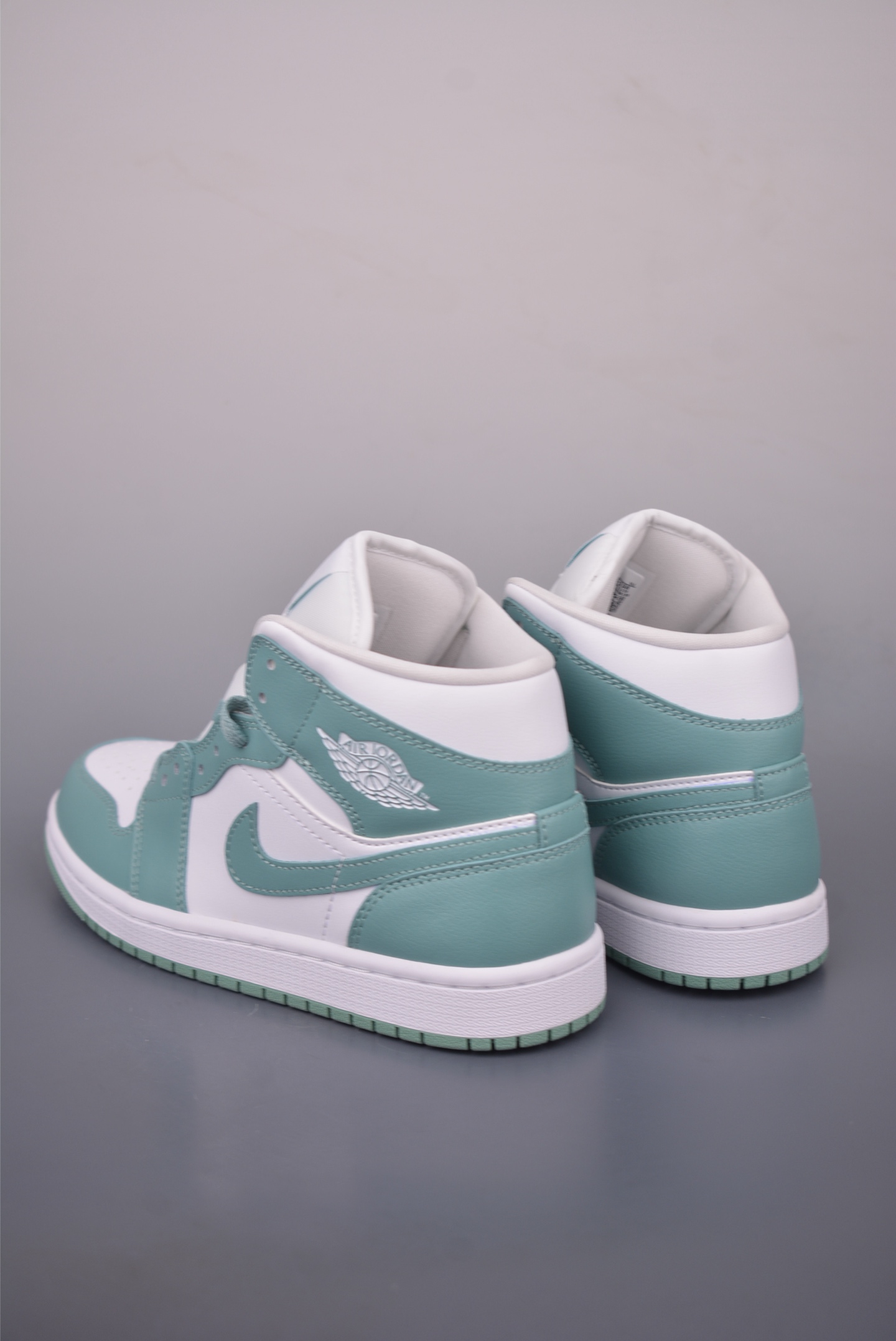 原装裸鞋级 市面最高工艺产物 Air Jordan 1 Mid白绿 纯原系列 BQ6472-138