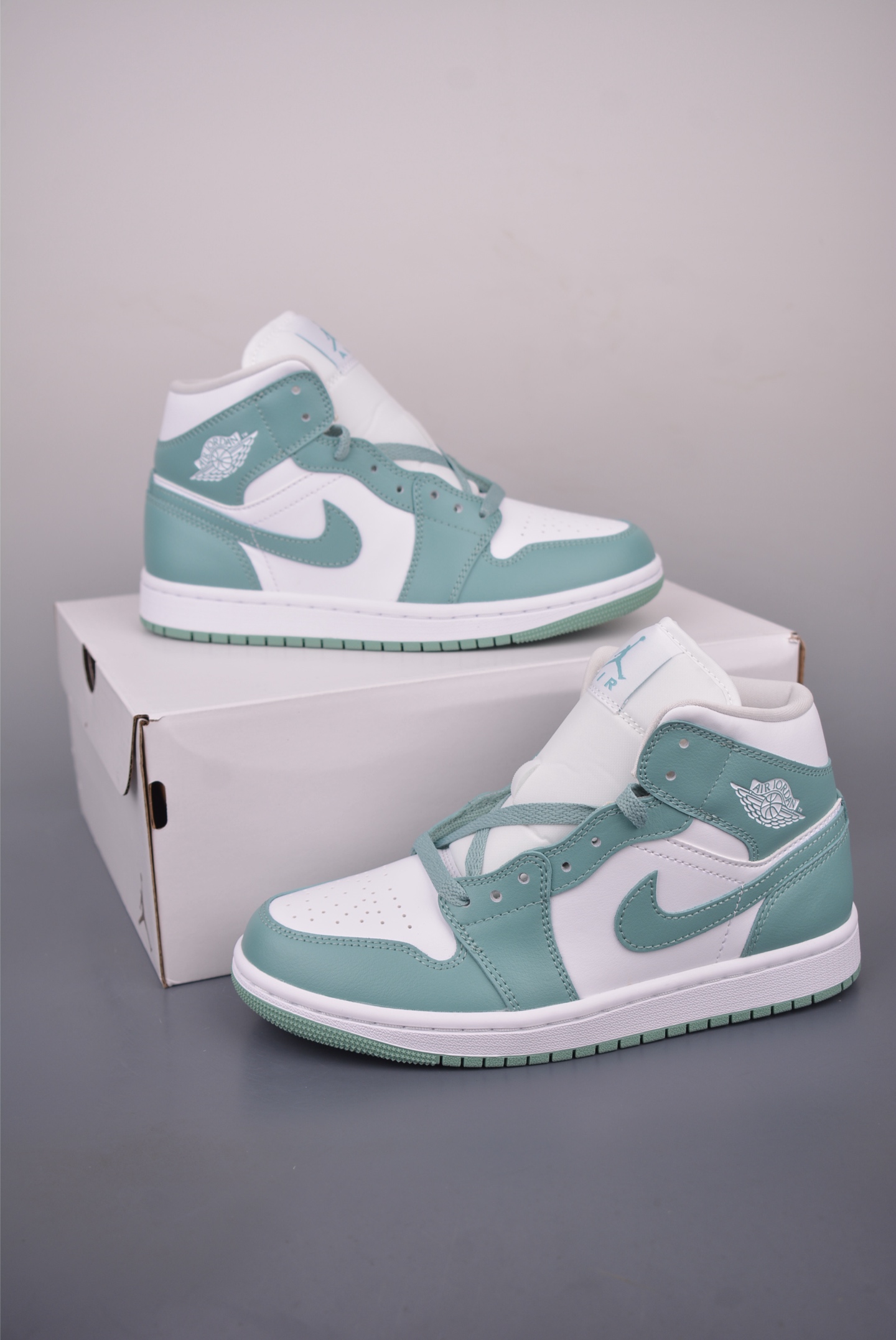 原装裸鞋级 市面最高工艺产物 Air Jordan 1 Mid白绿 纯原系列 BQ6472-138