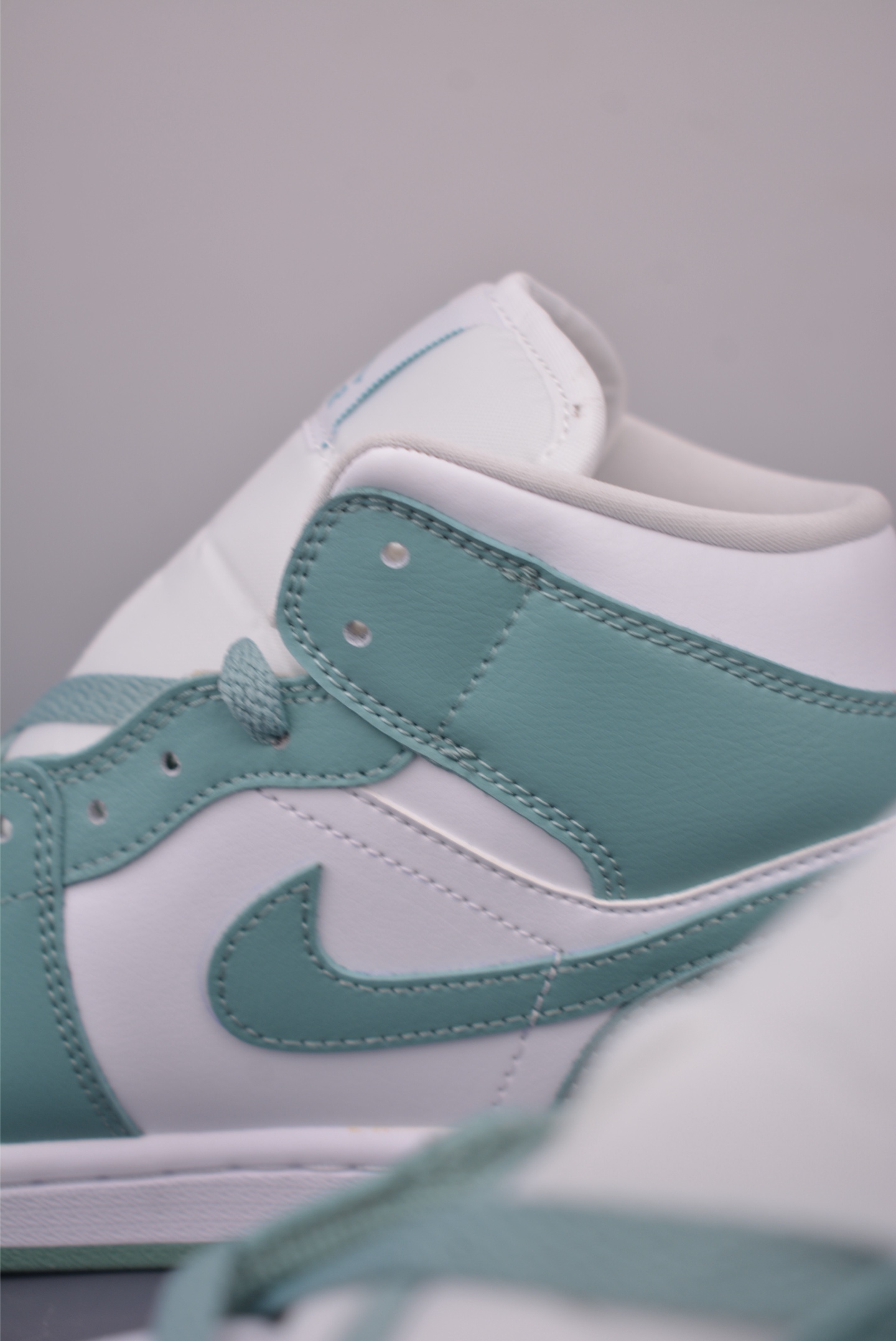 原装裸鞋级 市面最高工艺产物 Air Jordan 1 Mid白绿 纯原系列 BQ6472-138