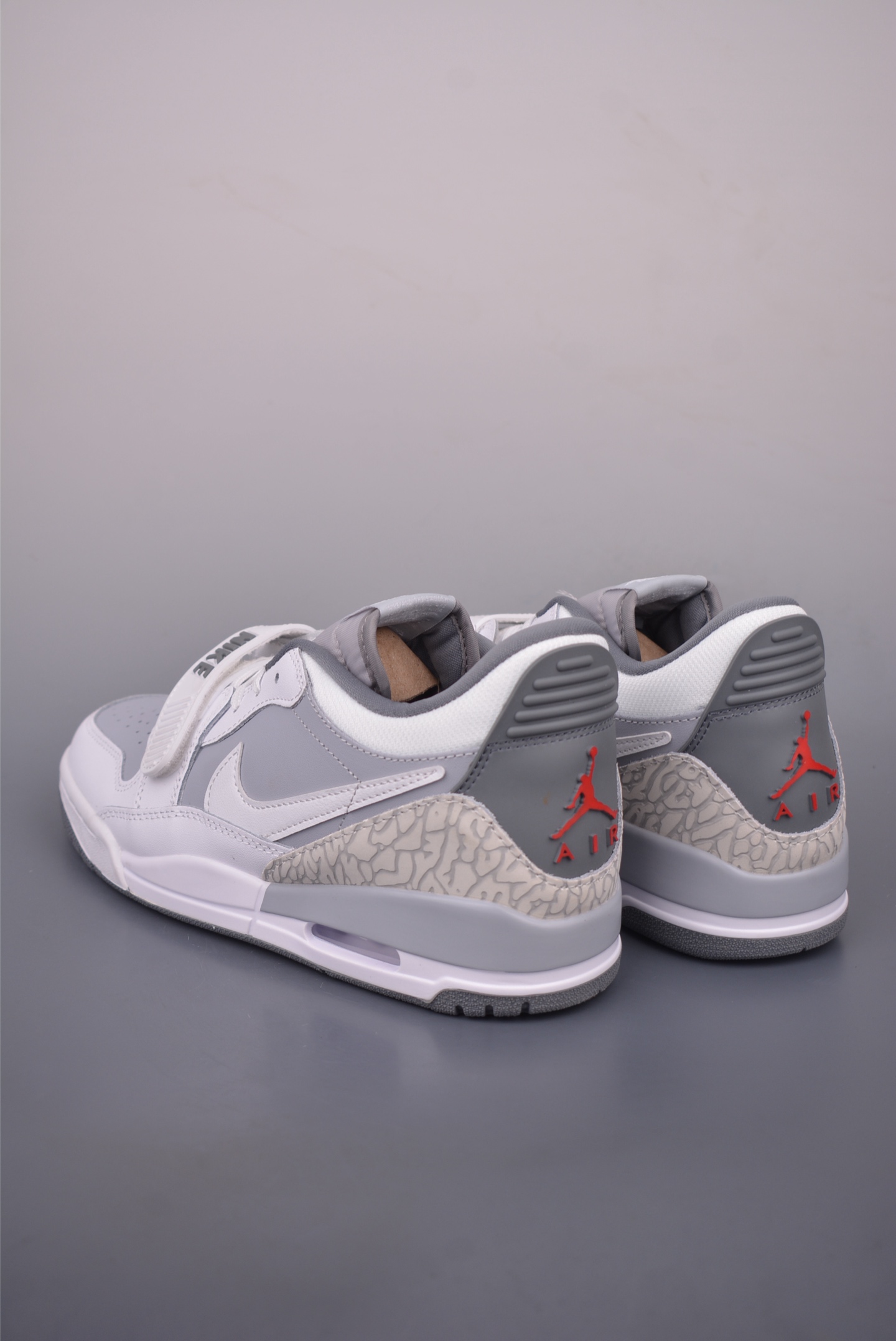 Air Jordan Legacy 312: A Classic Fusion of Iconic Sneaker Heritage 3 i1758754181872 5515 0 1