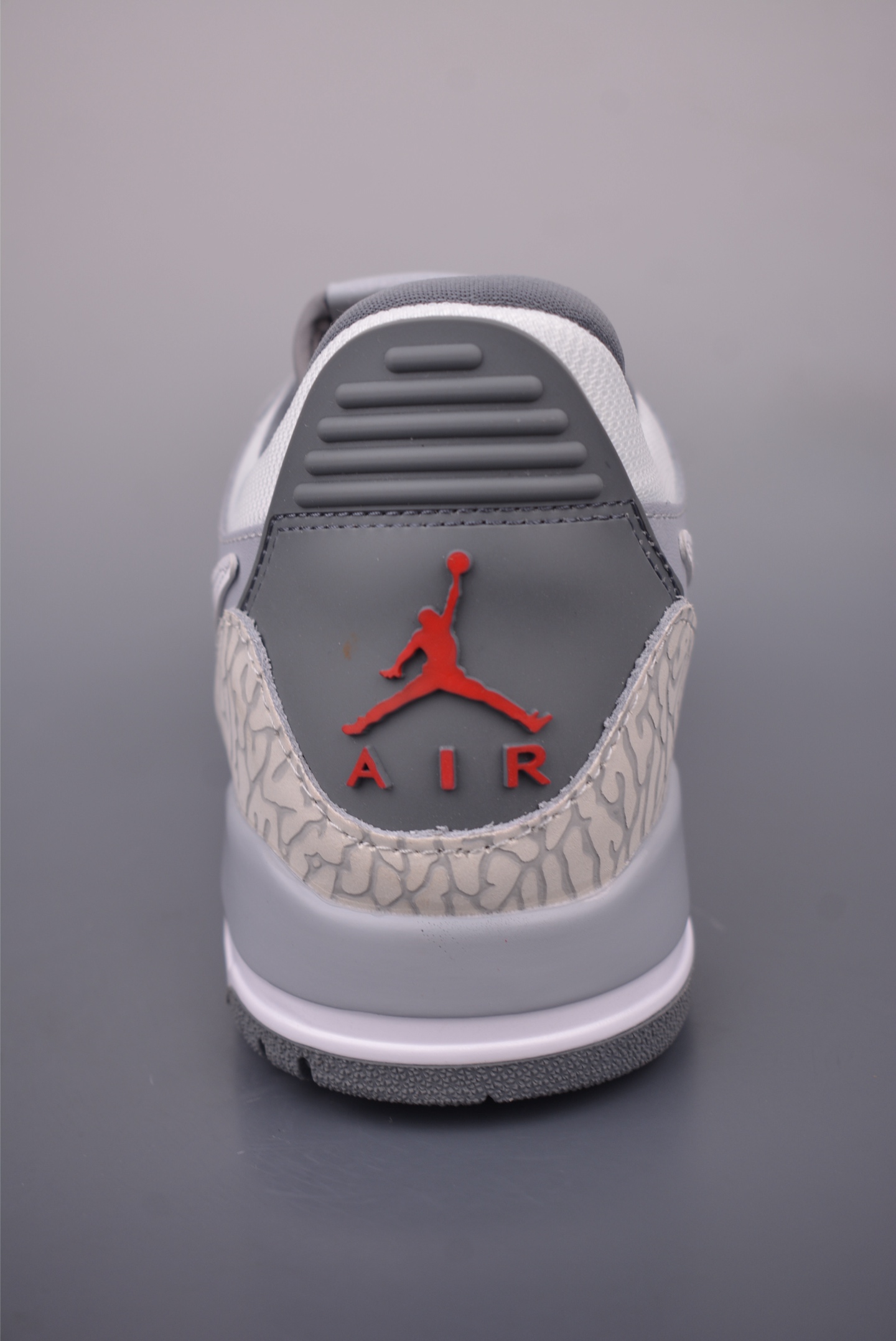 Air Jordan Legacy 312: A Classic Fusion of Iconic Sneaker Heritage 5 i1758754181941 2541 0 3