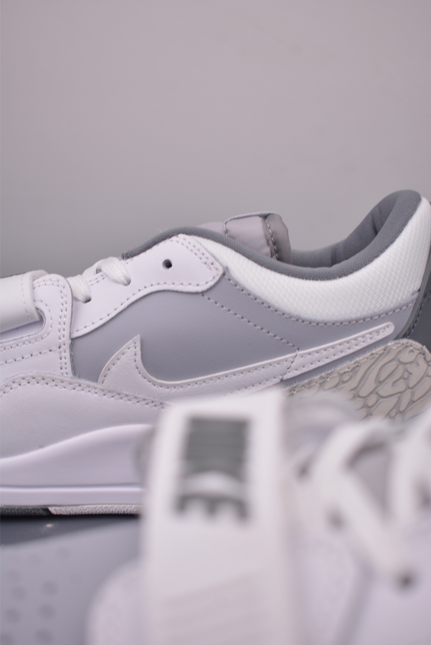 Air Jordan Legacy 312: A Classic Fusion of Iconic Sneaker Heritage 9 i1758754183677 8295 0 7