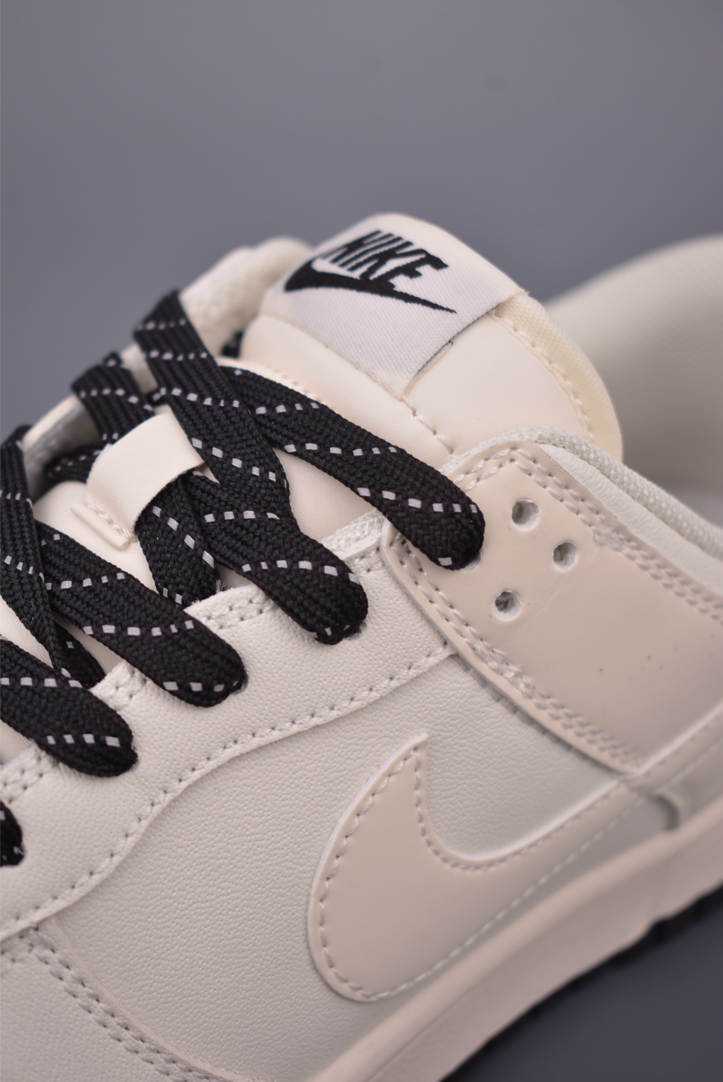 Nike SB Dunk Low Cream White Original Leather Upper, Durable Outsole 8 i1758754245371 7414 0 6