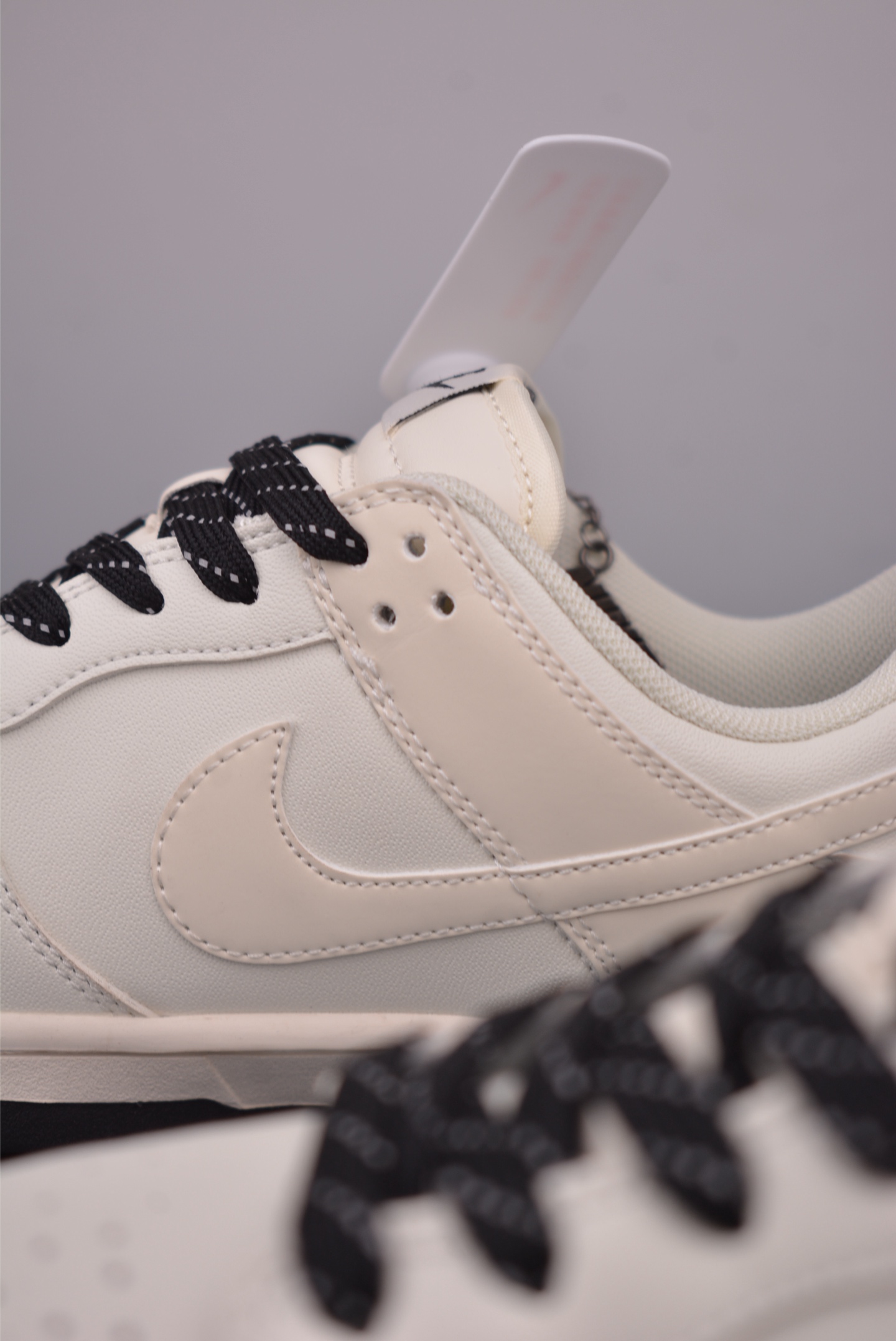 Nike SB Dunk Low Cream White Original Leather Upper, Durable Outsole 9 i1758754245413 9793 0 7