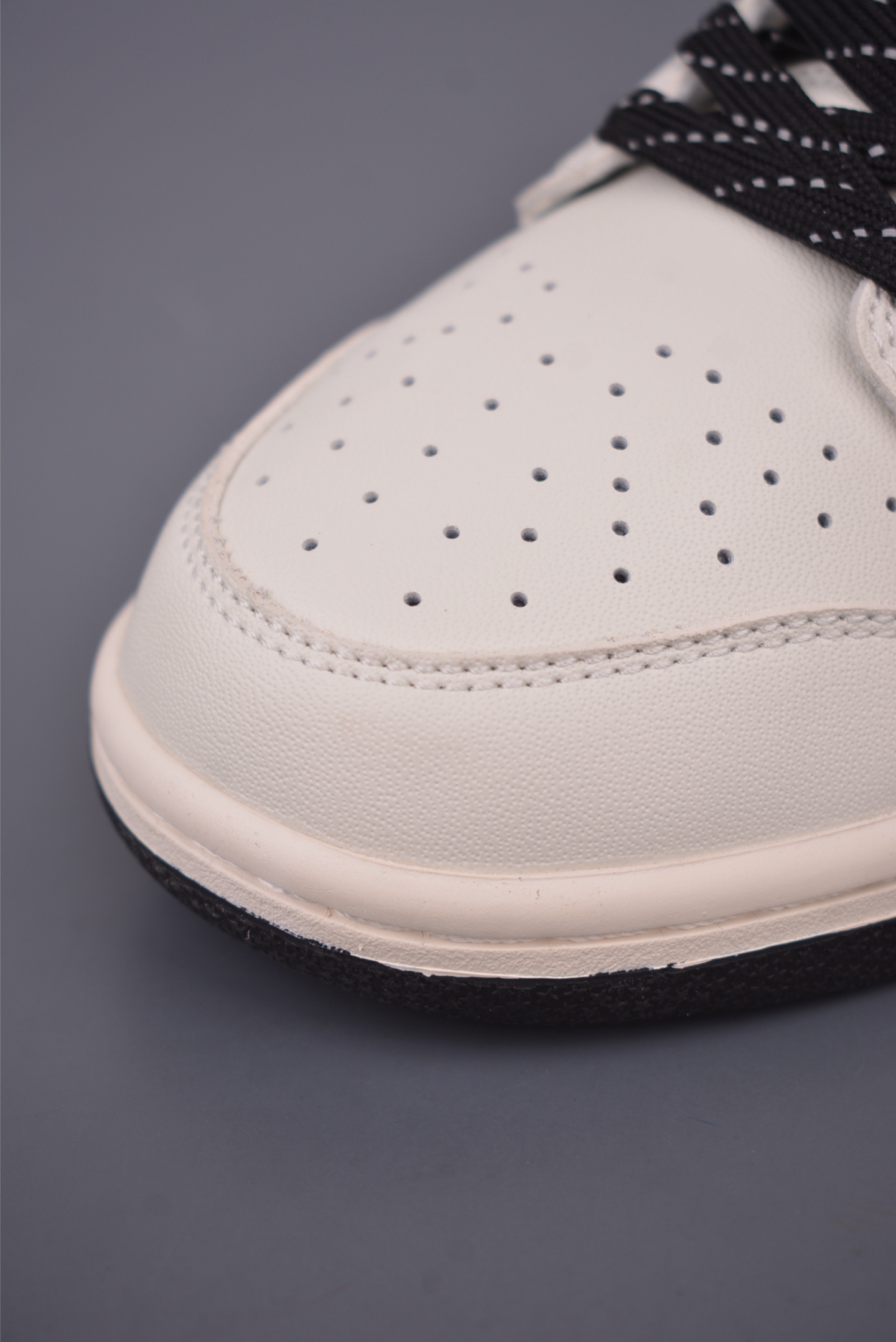 Nike SB Dunk Low Cream White Original Leather Upper, Durable Outsole 7 i1758754247260 9252 0 5