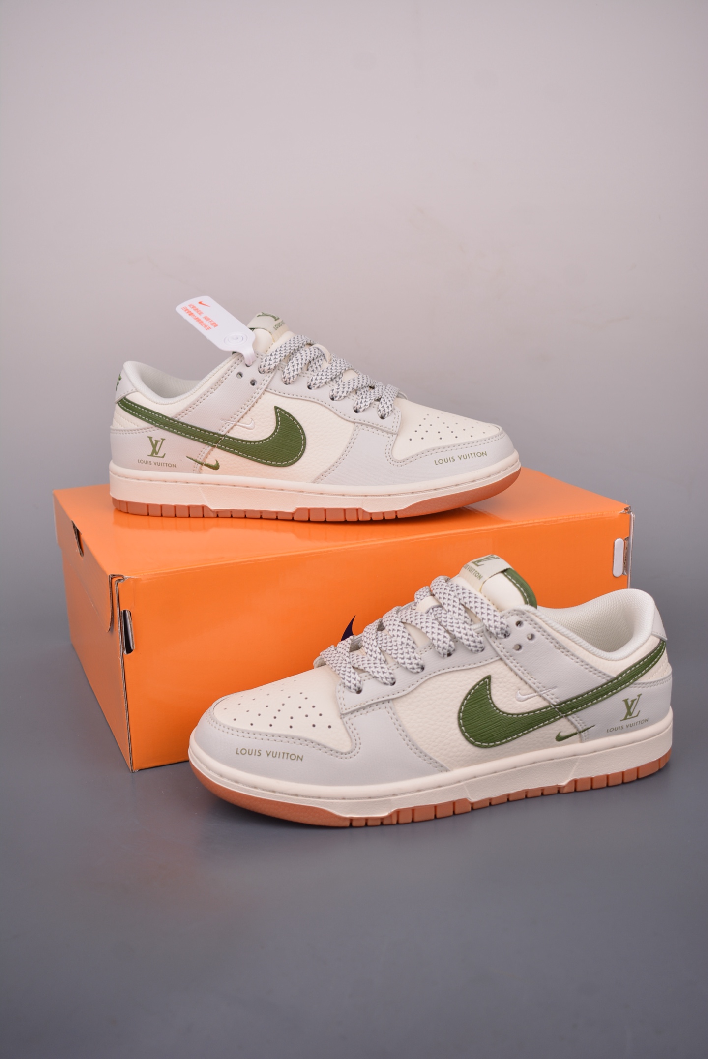 Nike SB Dunk Low Louis Vuitton: Pure, Original, and Stylish Sneakers 6 i1758754297984 3773 0 4