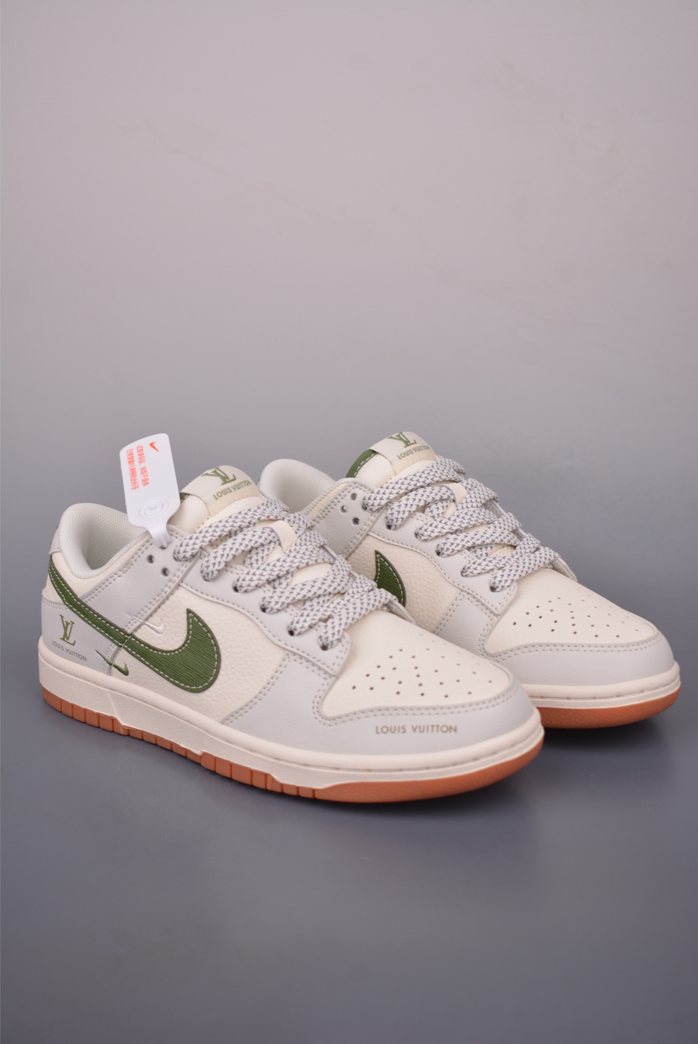 Nike SB Dunk Low Louis Vuitton: Pure, Original, and Stylish Sneakers 2 i1758754299678 2332 0 0