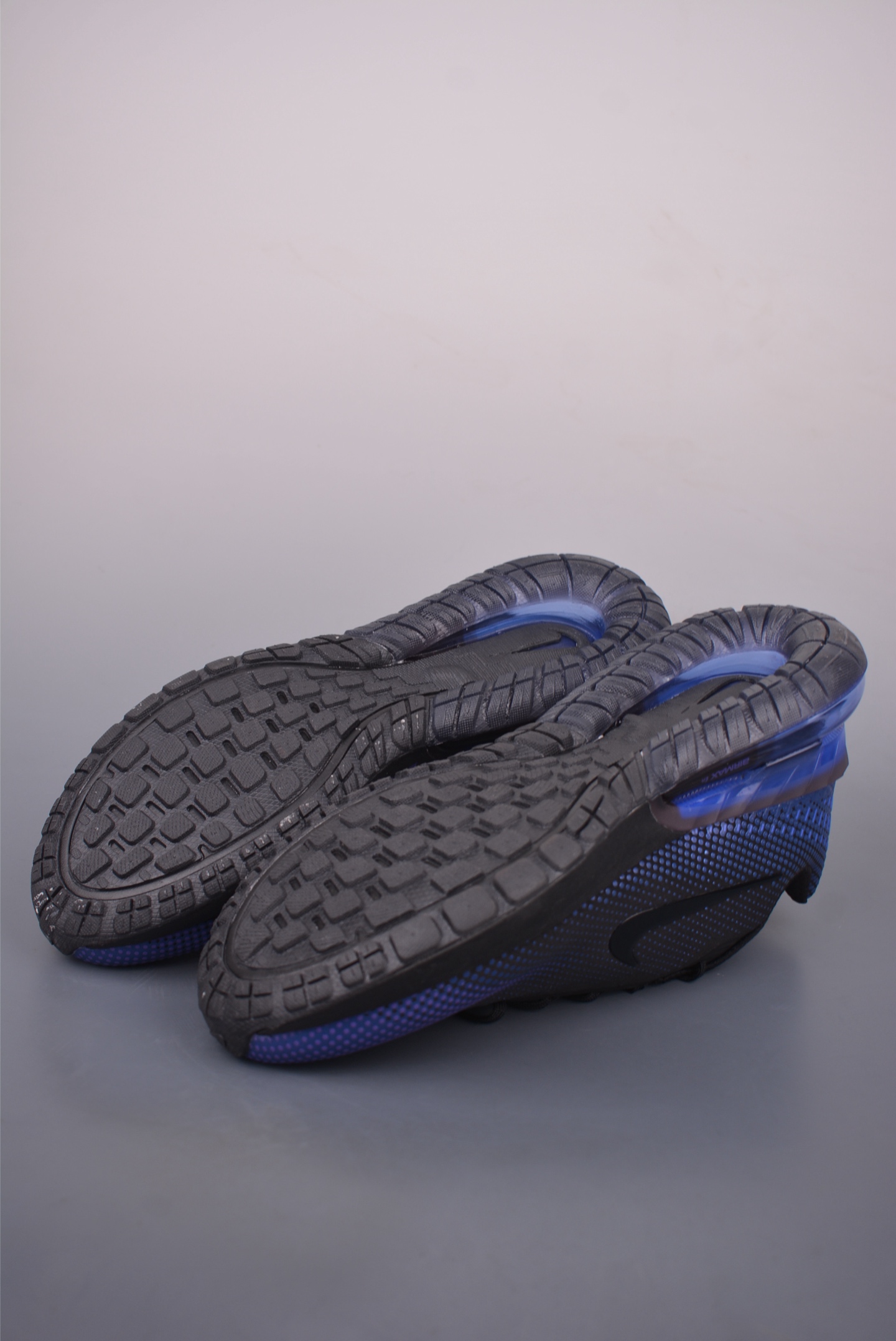 Nike Air Max Phoenix Running Shoes - Breathable, Comfortable and Durable 3 i1758758104983 4471 0 2