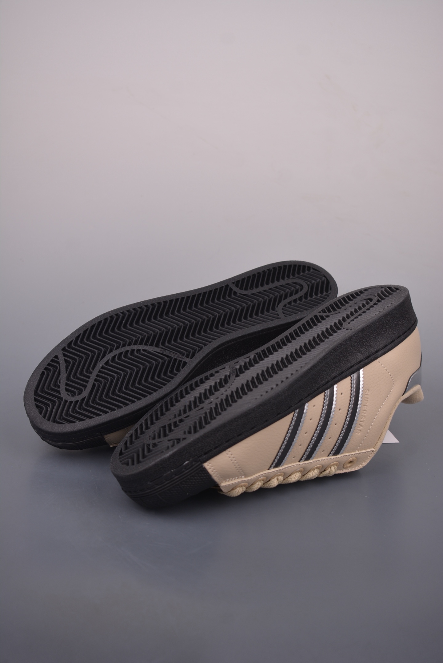 Adidas Originals Superstar 2025 - Classic Shell Toe Design, Premium Leather 4 i1758841101480 3500 0 2