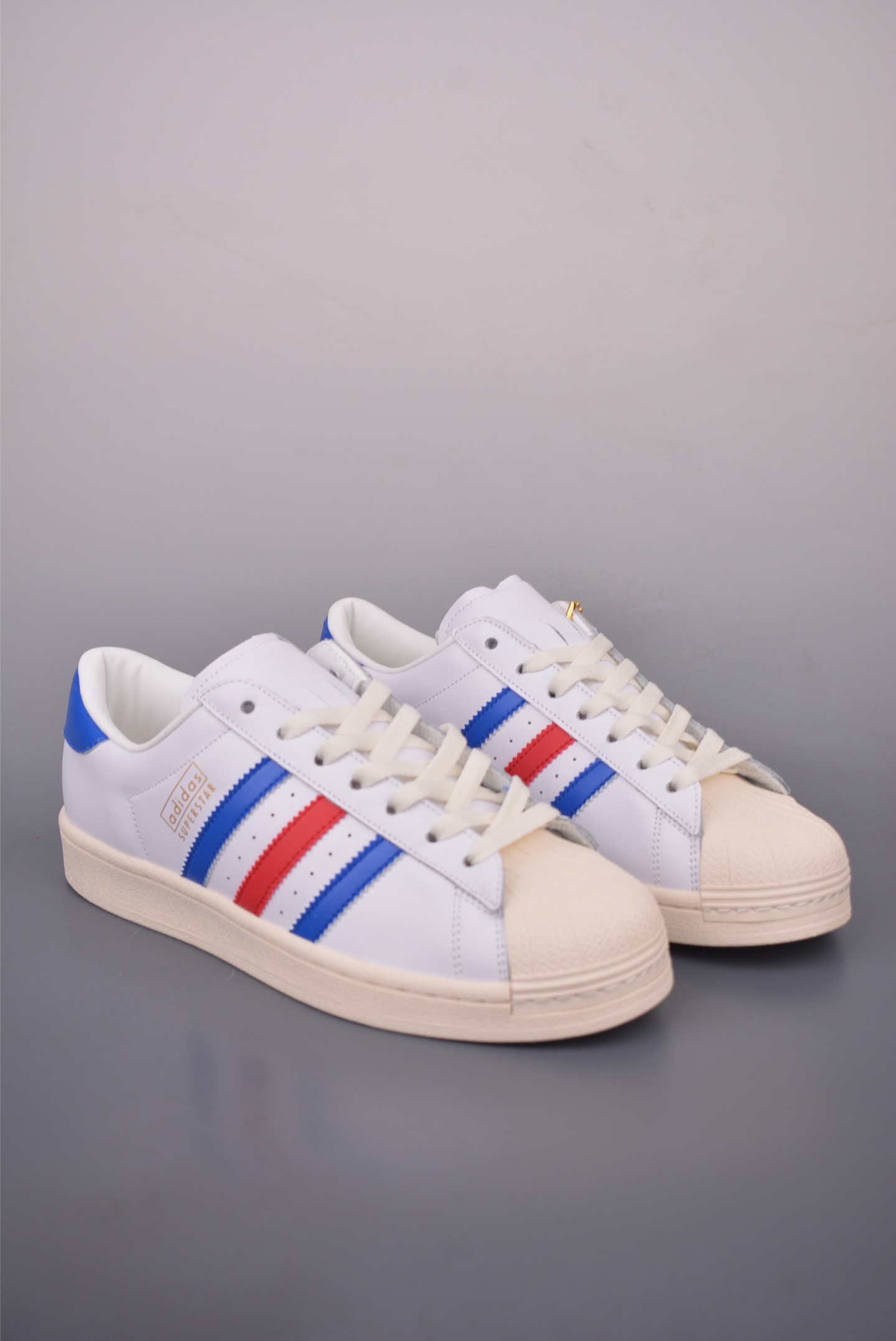 Adidas Originals Superstar 2 - Classic White Leather Sneakers with Iconic Design 2 i1758841123243 9358 0 0