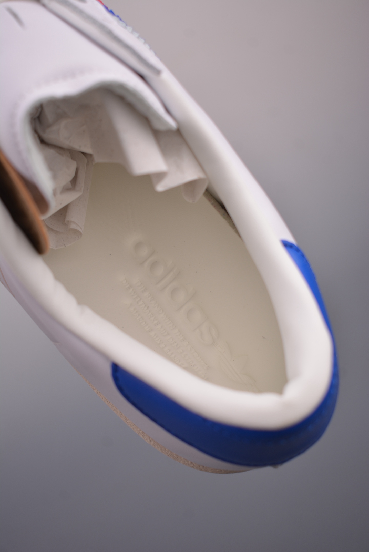 Adidas Originals Superstar 2 - Classic White Leather Sneakers with Iconic Design 10 i1758841123296 3665 0 8