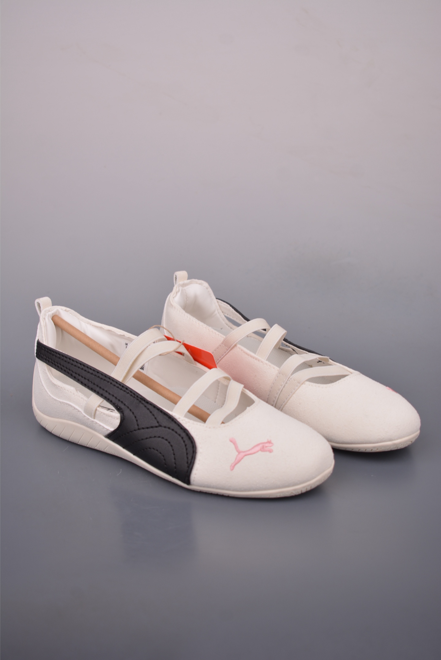 PUMA Speedcat Bellet SD x ROSé 芭蕾薄底 柔软舒适 平底复古运动休闲鞋 404395 PUMA Speedcat Bellet SD x ROSé 芭蕾薄底 柔软舒适 平底复古运动休闲鞋 404395