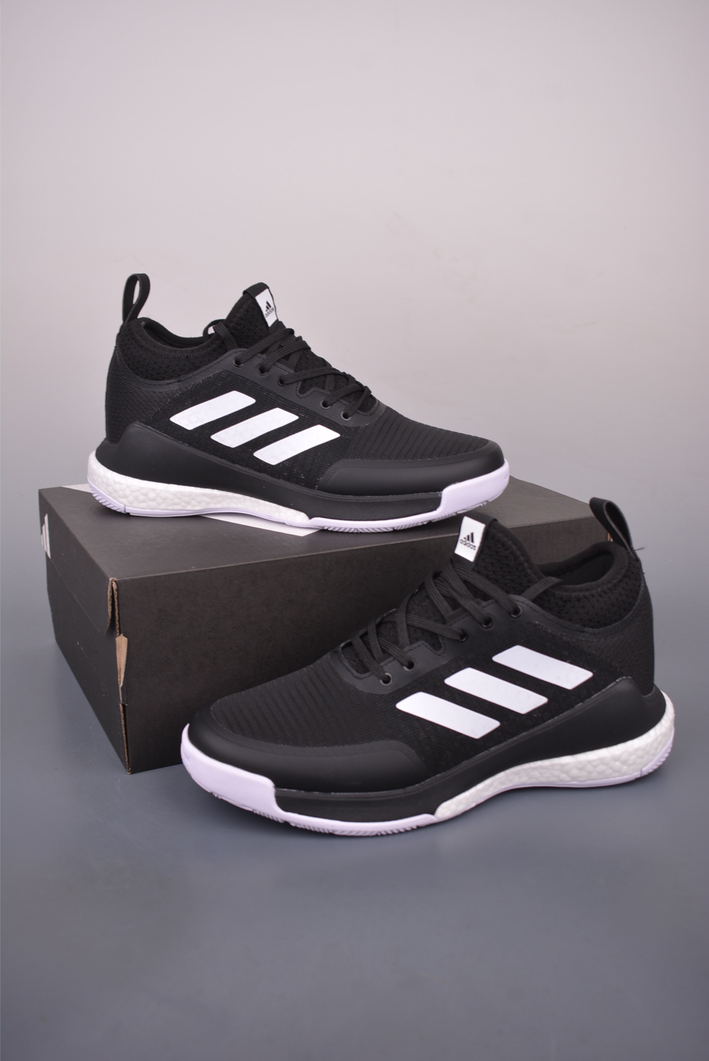 210 ADIDAS CRAZYFLIGHT MID 运动鞋 记忆回弹BOOST真爆大底 运动排球鞋 FX1971