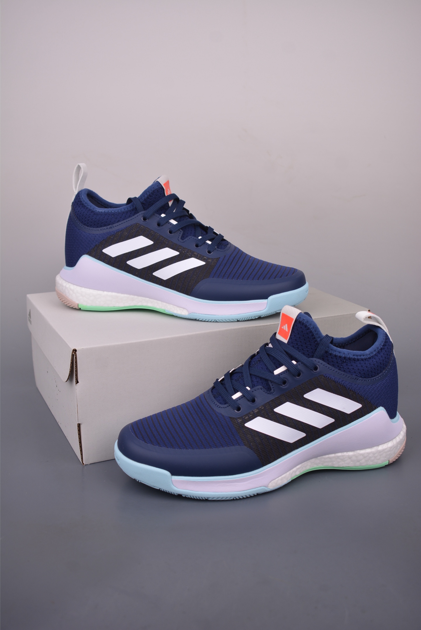 210 ADIDAS CRAZYFLIGHT MID 运动鞋 记忆回弹BOOST真爆大底 运动排球鞋 IG3971