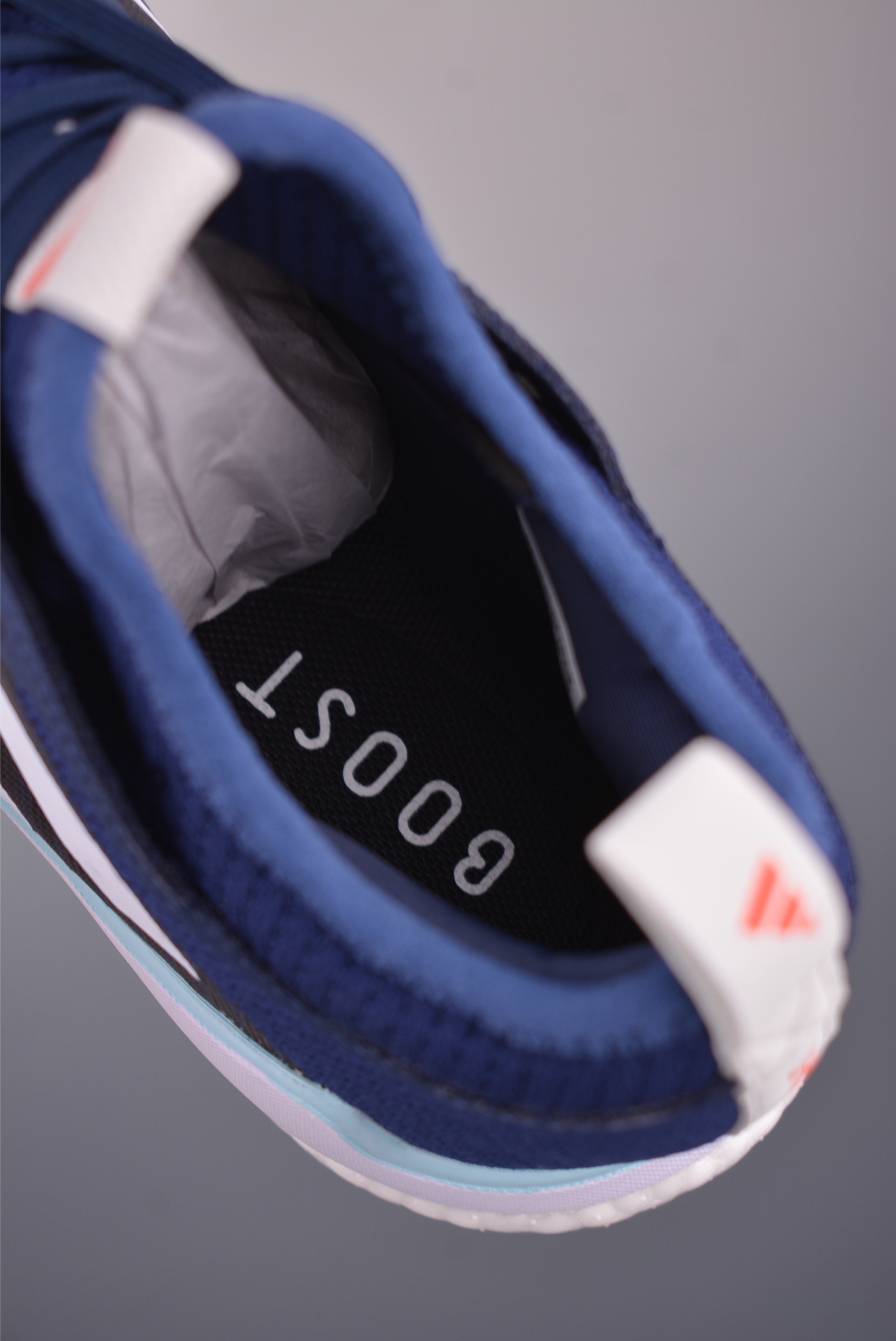 210 ADIDAS CRAZYFLIGHT MID 运动鞋 记忆回弹BOOST真爆大底 运动排球鞋 IG3971