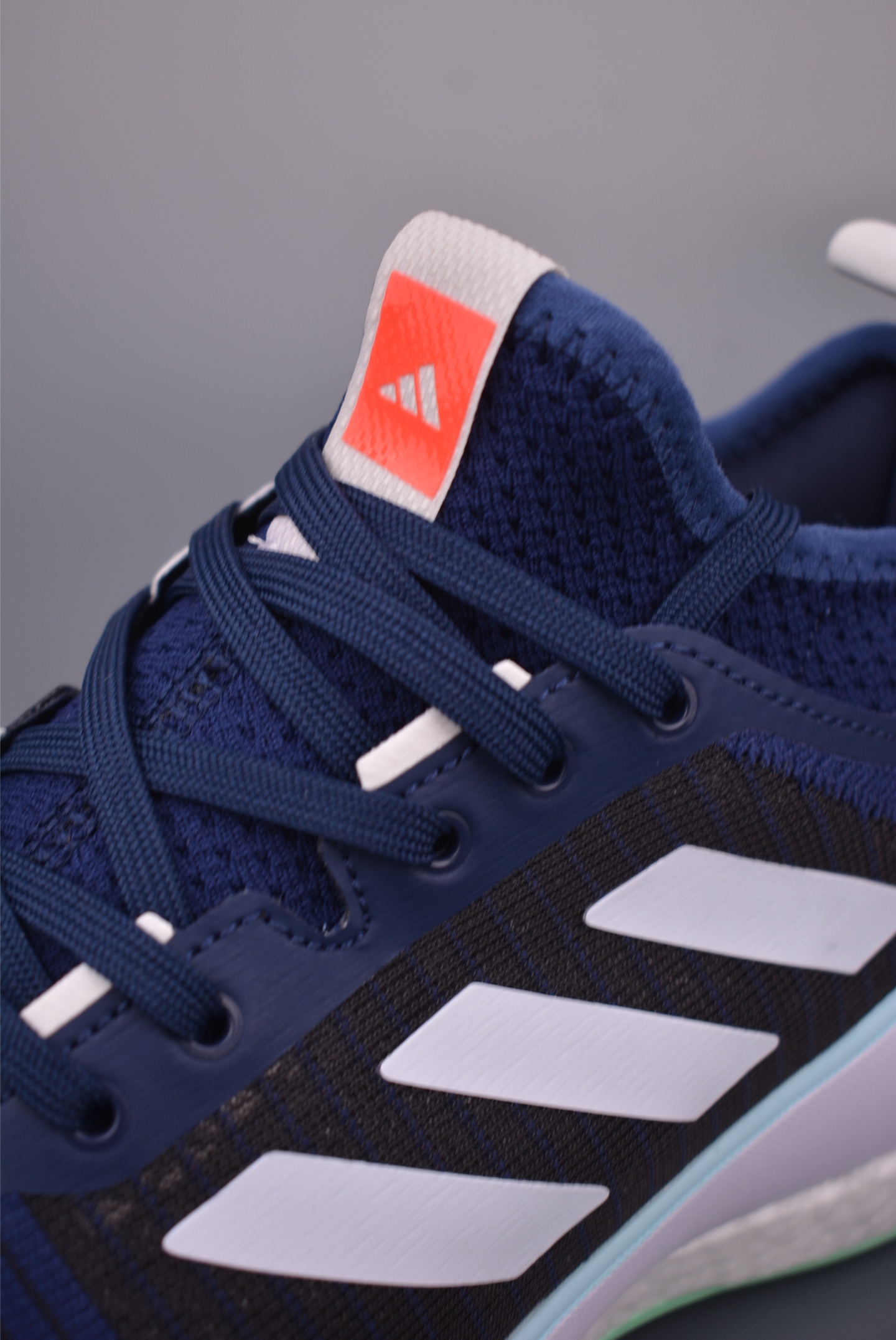 210 ADIDAS CRAZYFLIGHT MID 运动鞋 记忆回弹BOOST真爆大底 运动排球鞋 IG3971