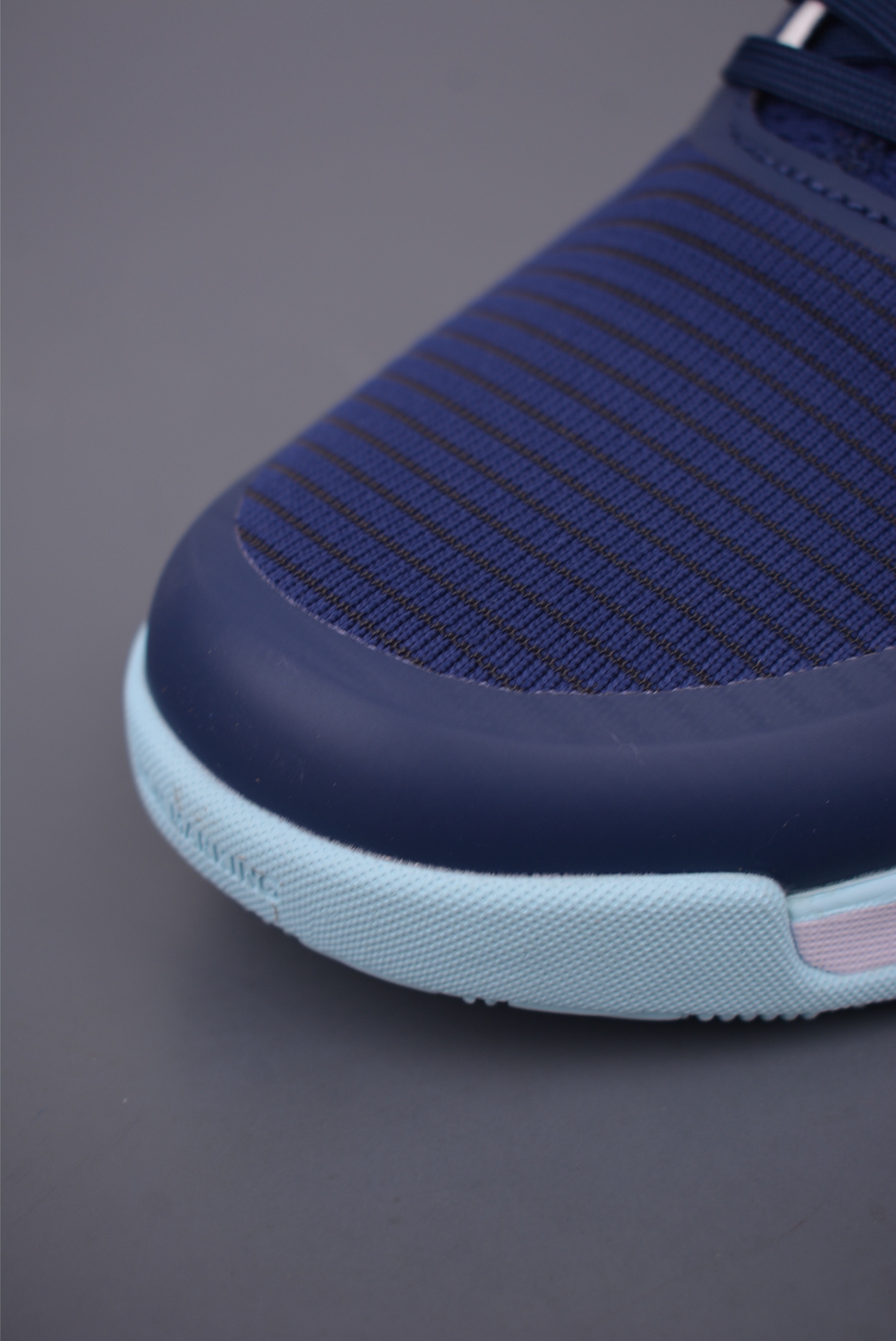 210 ADIDAS CRAZYFLIGHT MID 运动鞋 记忆回弹BOOST真爆大底 运动排球鞋 IG3971