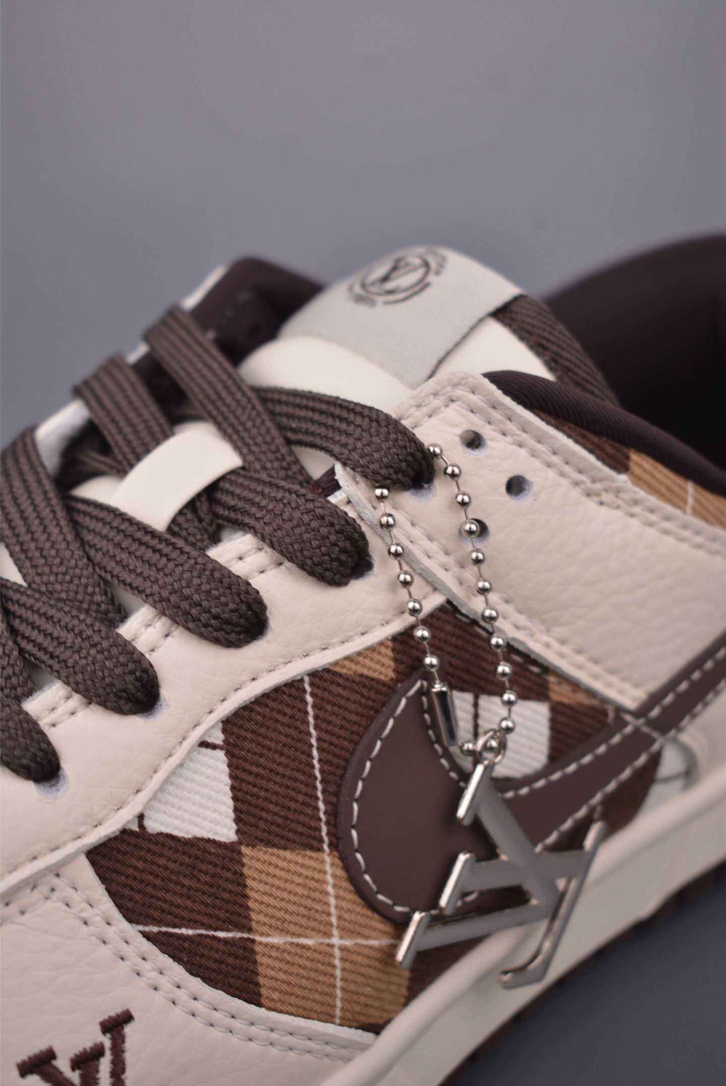 Nike SB Dunk Low Louis Vuitton Collab Brown Argyle Pattern Sneakers 7 i1758842396838 2391 0 6