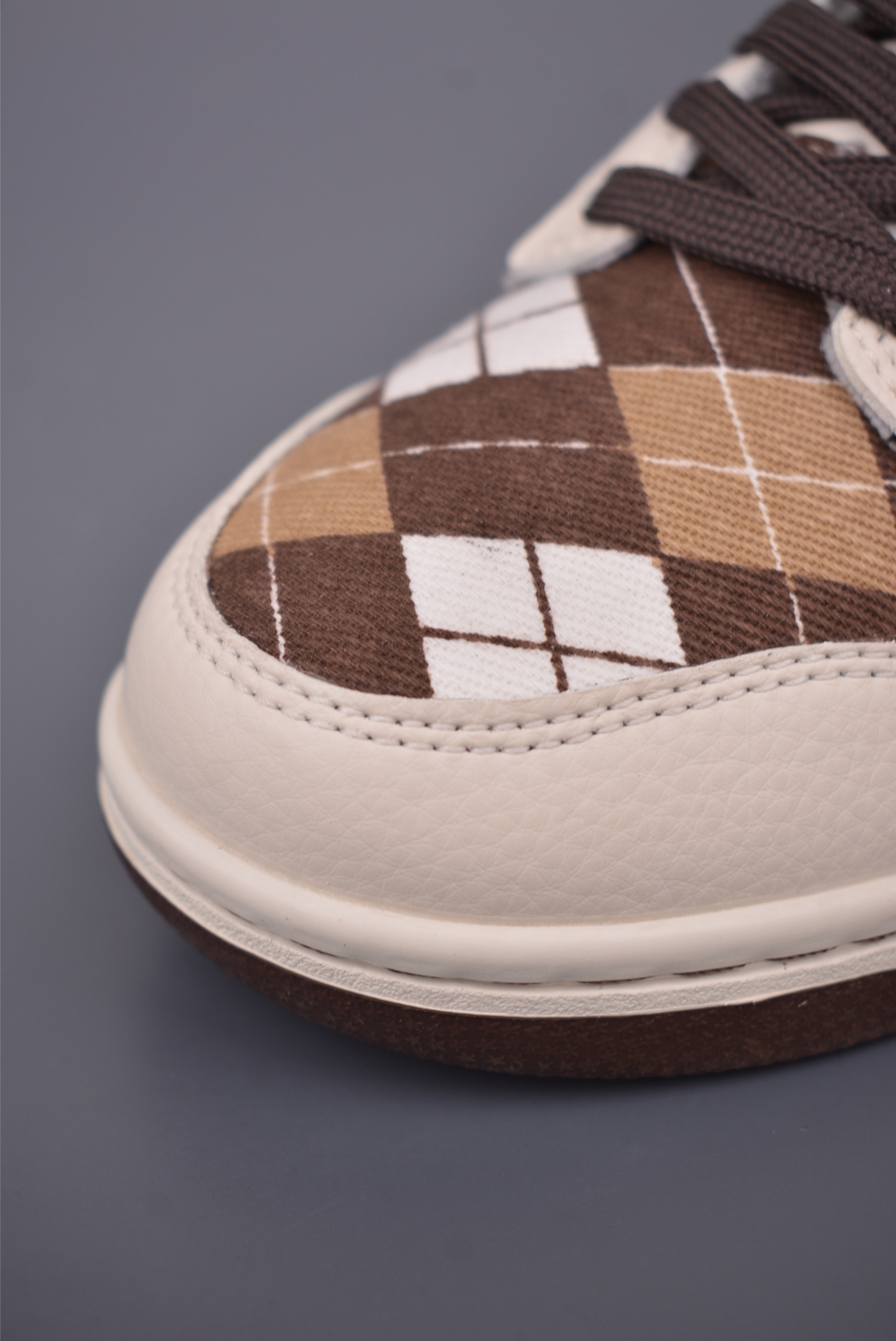 Nike SB Dunk Low Louis Vuitton Collab Brown Argyle Pattern Sneakers 6 i1758842396922 2398 0 5