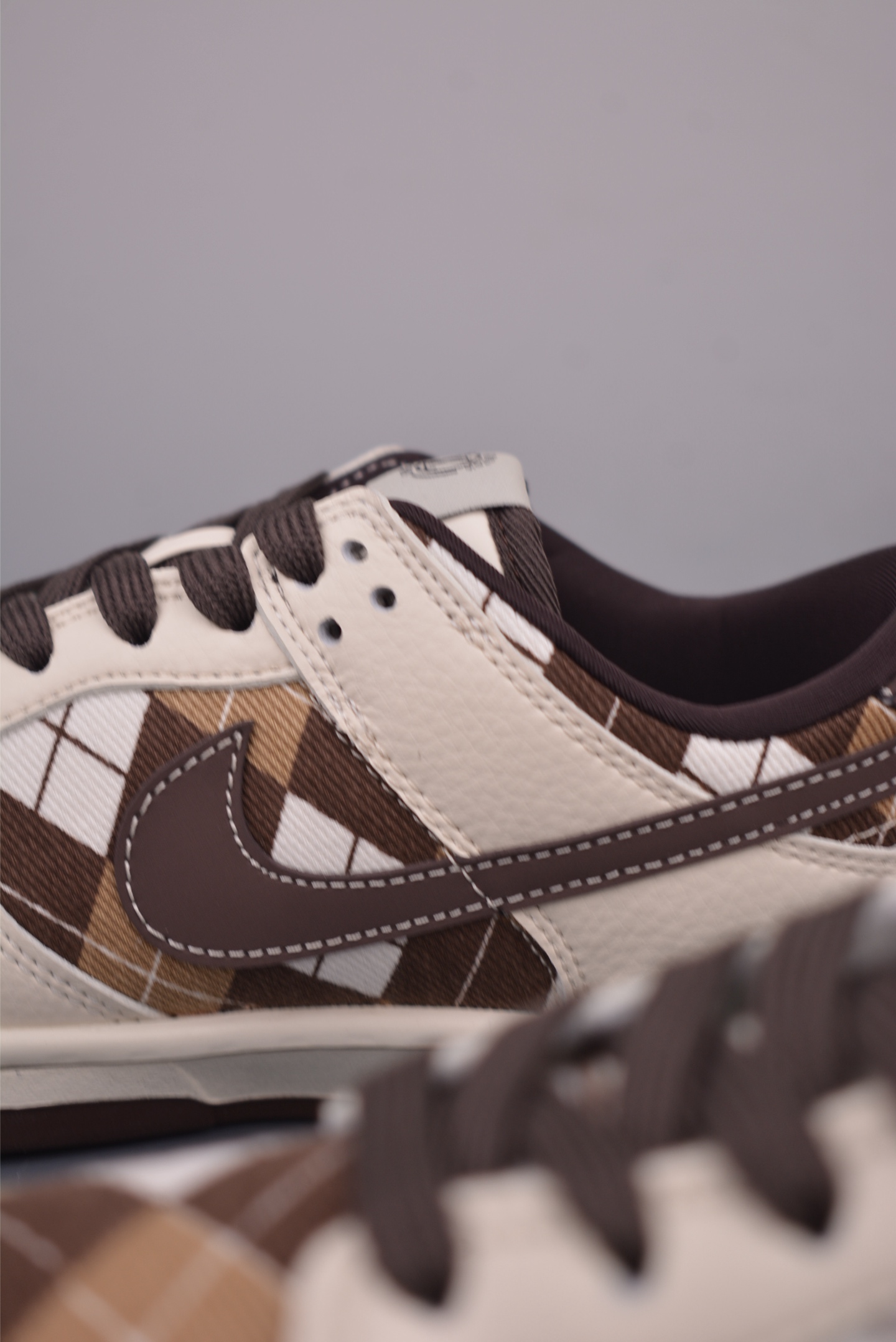 Nike SB Dunk Low Louis Vuitton Collab Brown Argyle Pattern Sneakers 8 i1758842398580 9243 0 7