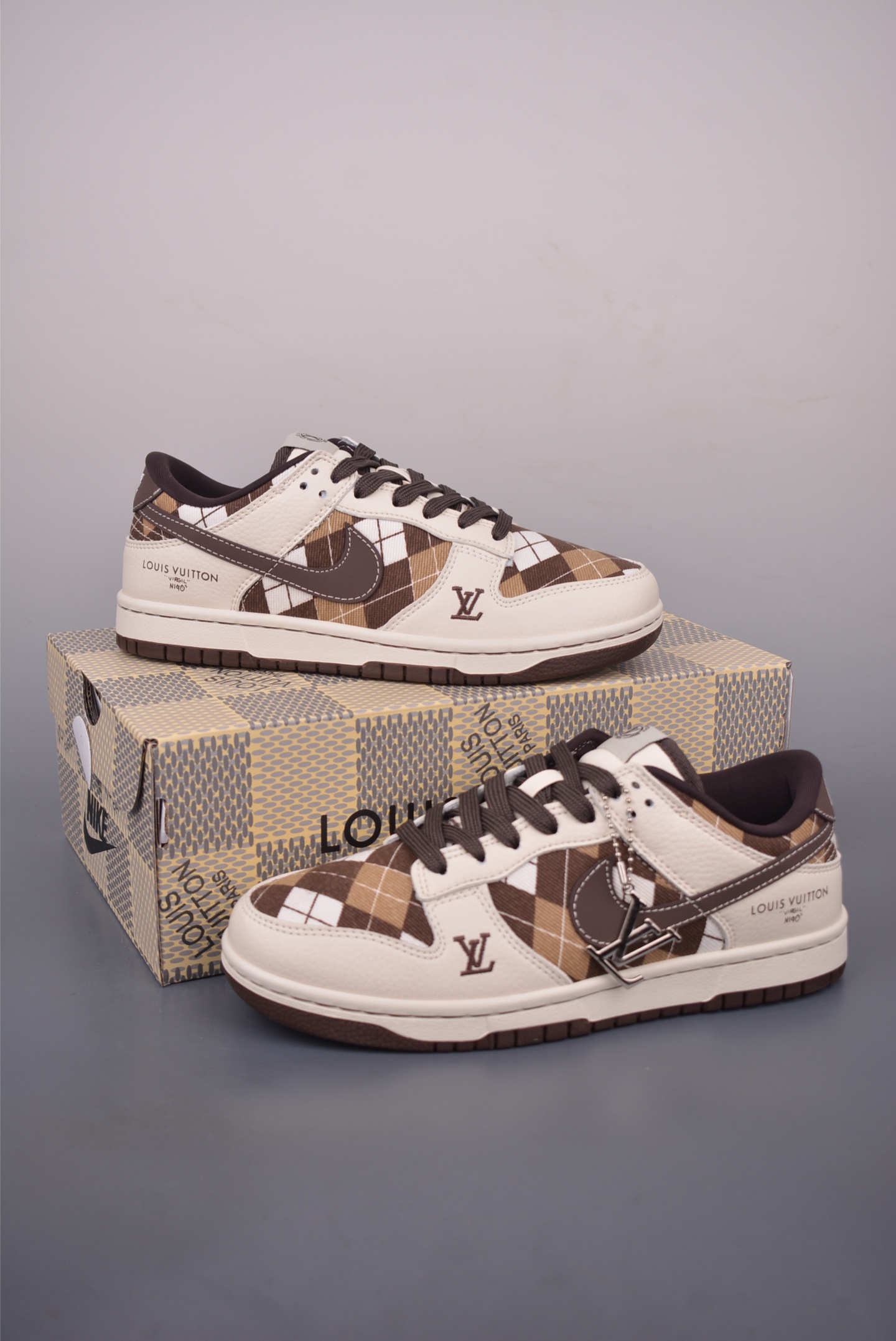Nike SB Dunk Low Louis Vuitton Collab Brown Argyle Pattern Sneakers 5 i1758842398595 9769 0 4