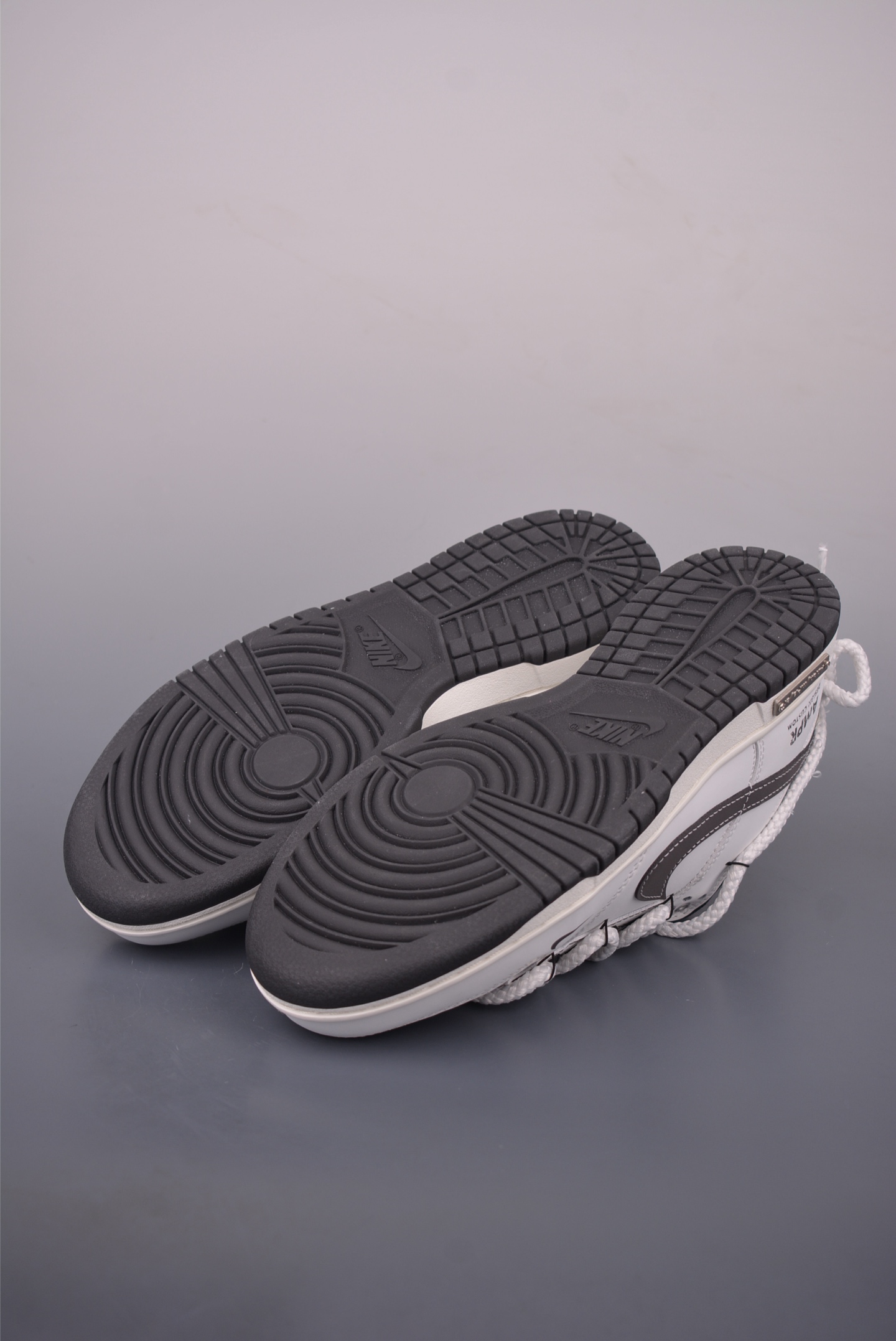 Nike SB Dunk Low Deconstructed Grey White - Original First Layer Material 3 i1758842731461 4962 0 2