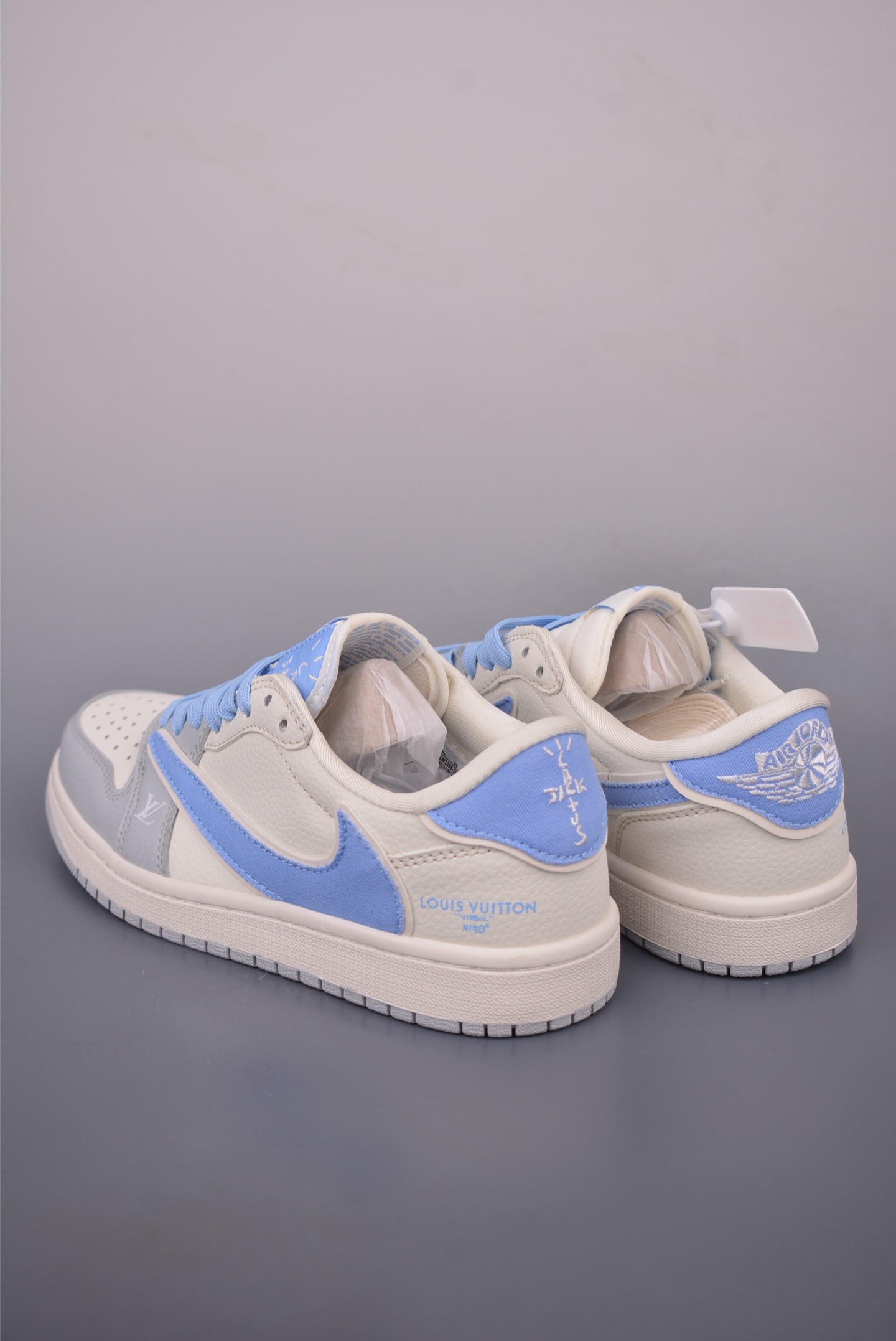 Fragment x Travis Scott x Louis Vuitton Air Jordan 1 Low Sneakers 3 i1758842862498 9732 0 1