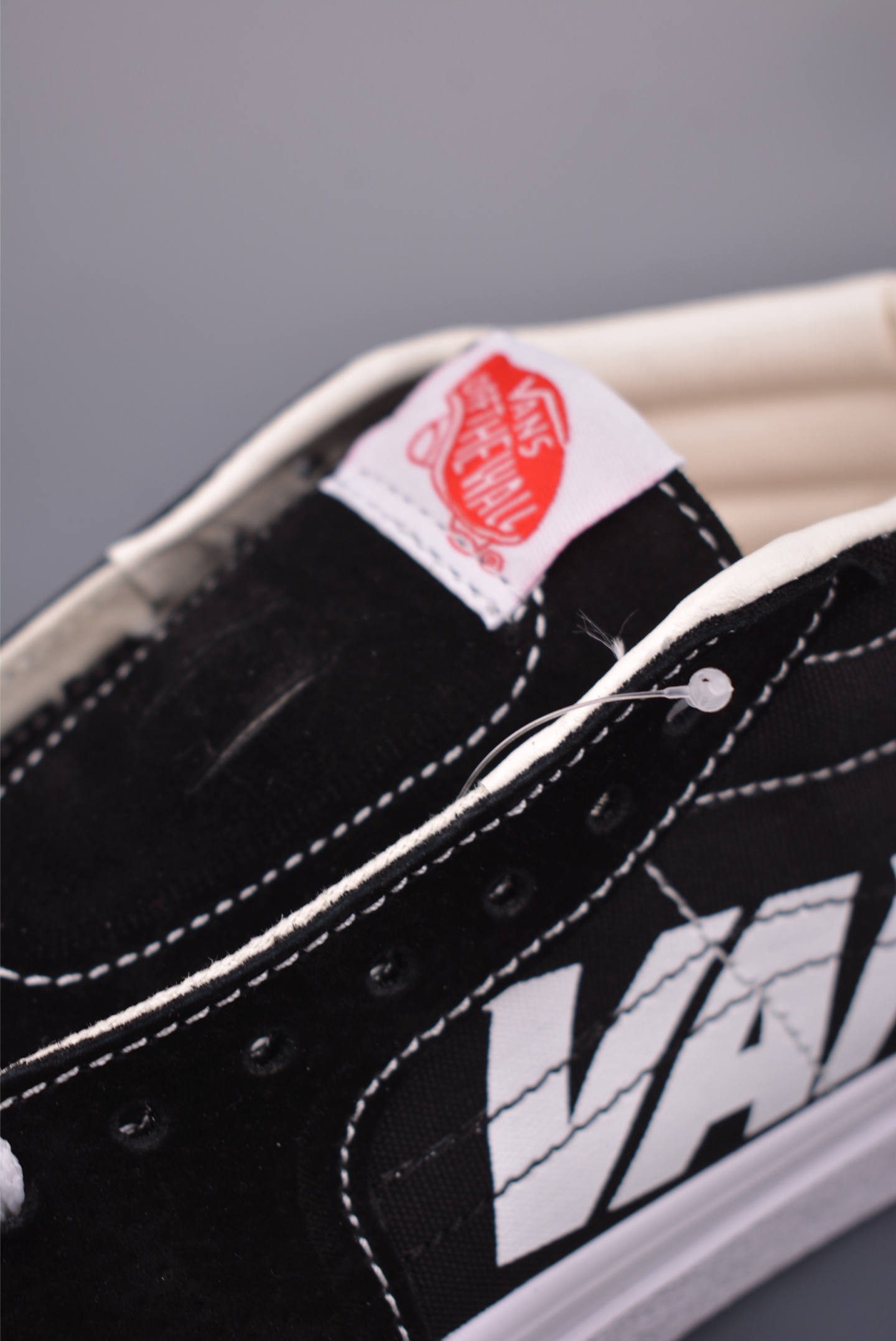 Vans Sk8-Mid 黑白字母中帮 范斯官方 防滑耐磨硫化帆布鞋 Vans Sk8-Mid 黑白字母中帮 范斯官方 防滑耐磨硫化帆布鞋