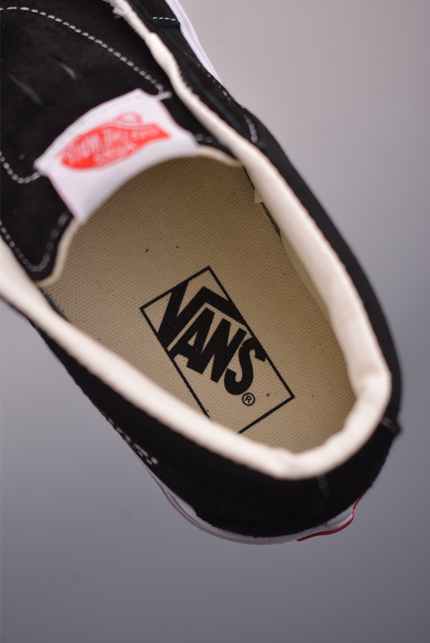 Vans Sk8-Mid 黑白字母中帮 范斯官方 防滑耐磨硫化帆布鞋 Vans Sk8-Mid 黑白字母中帮 范斯官方 防滑耐磨硫化帆布鞋