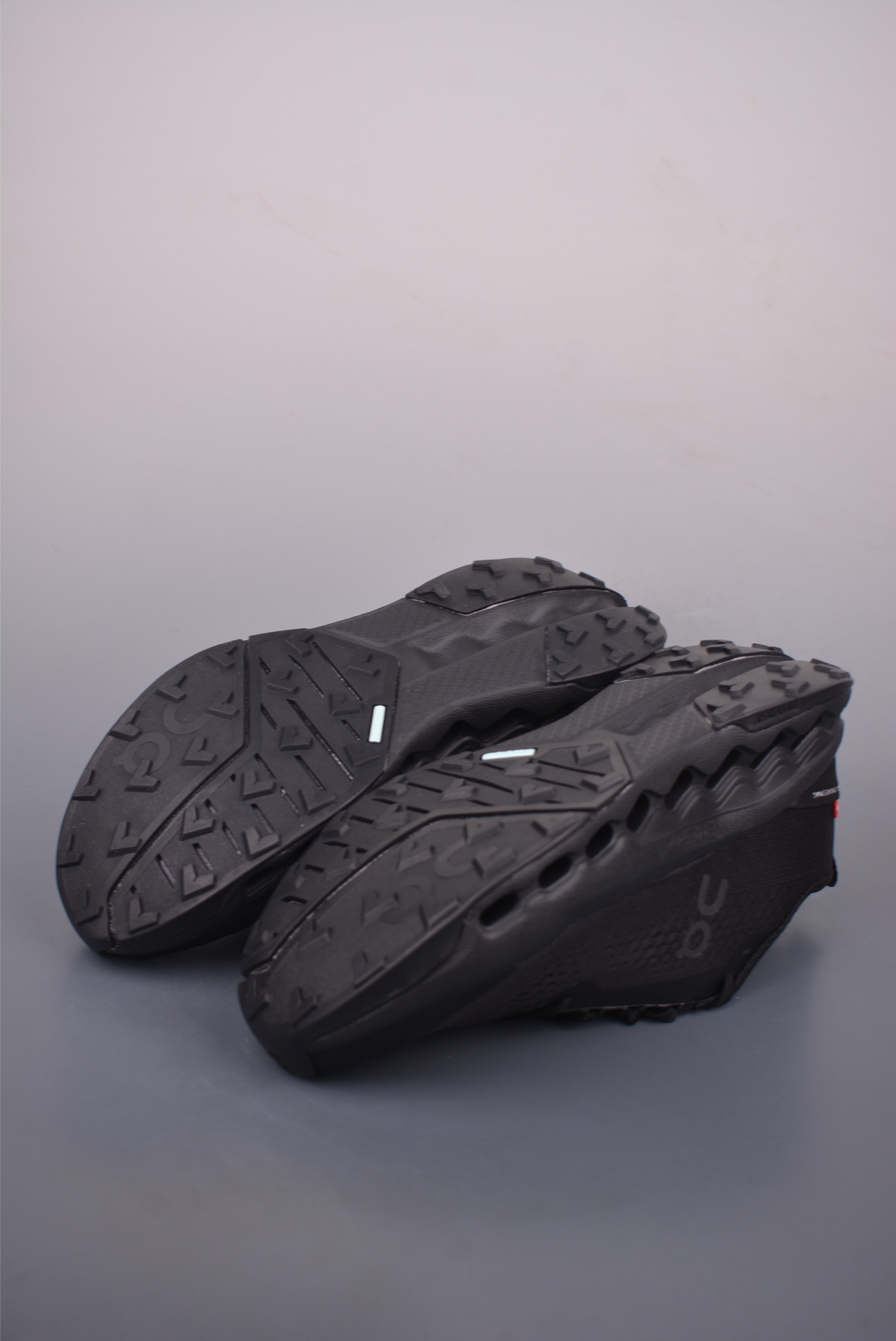 On Running Cloudsurfer Trail 2: Outdoor Street Style Performance Running Shoes 4 i1758843497234 2098 0 2