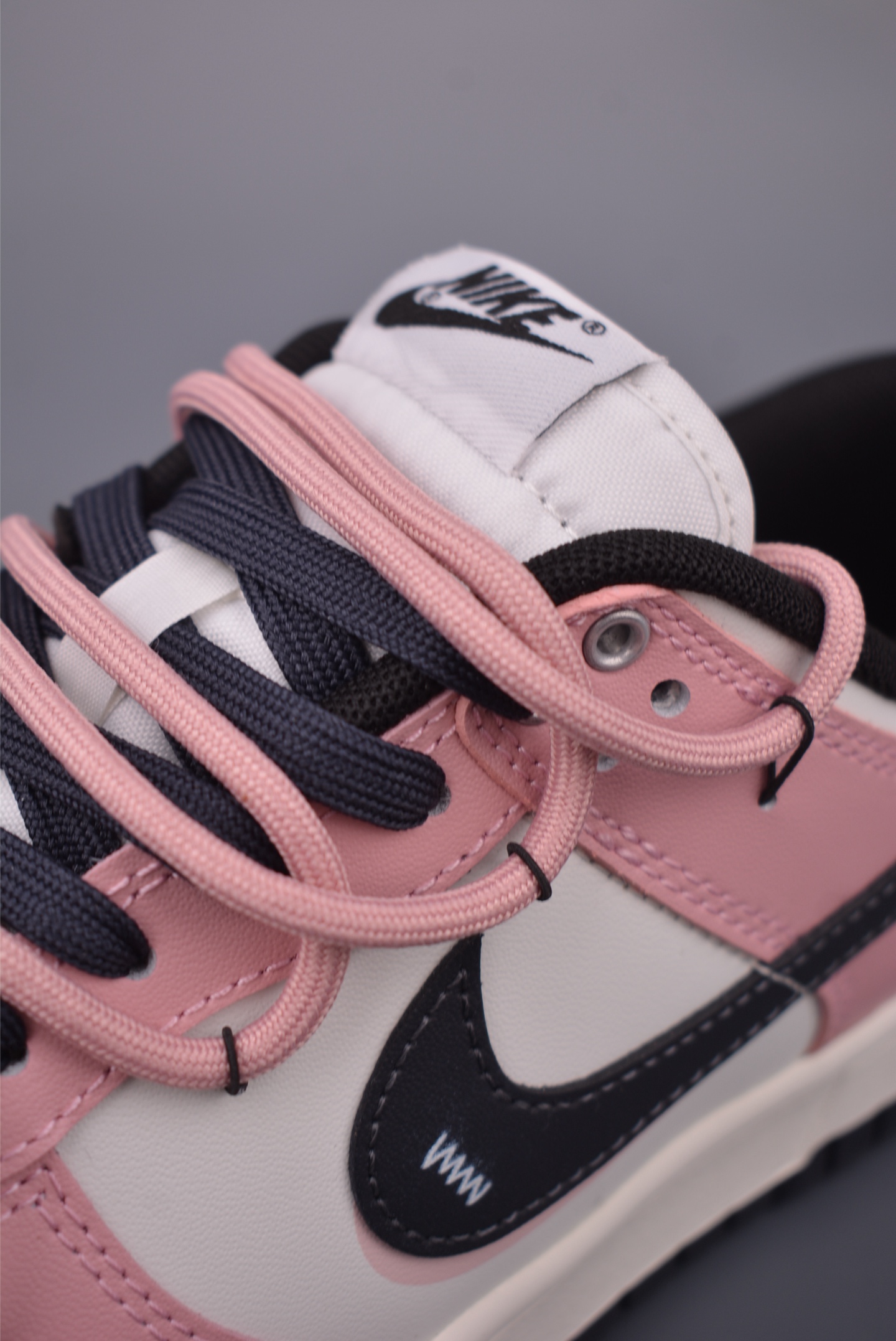 Nike SB Dunk Low Valentine's Day Black Pink Deconstructed Lace-Up Sneakers 7 i1758927165339 4413 0 6