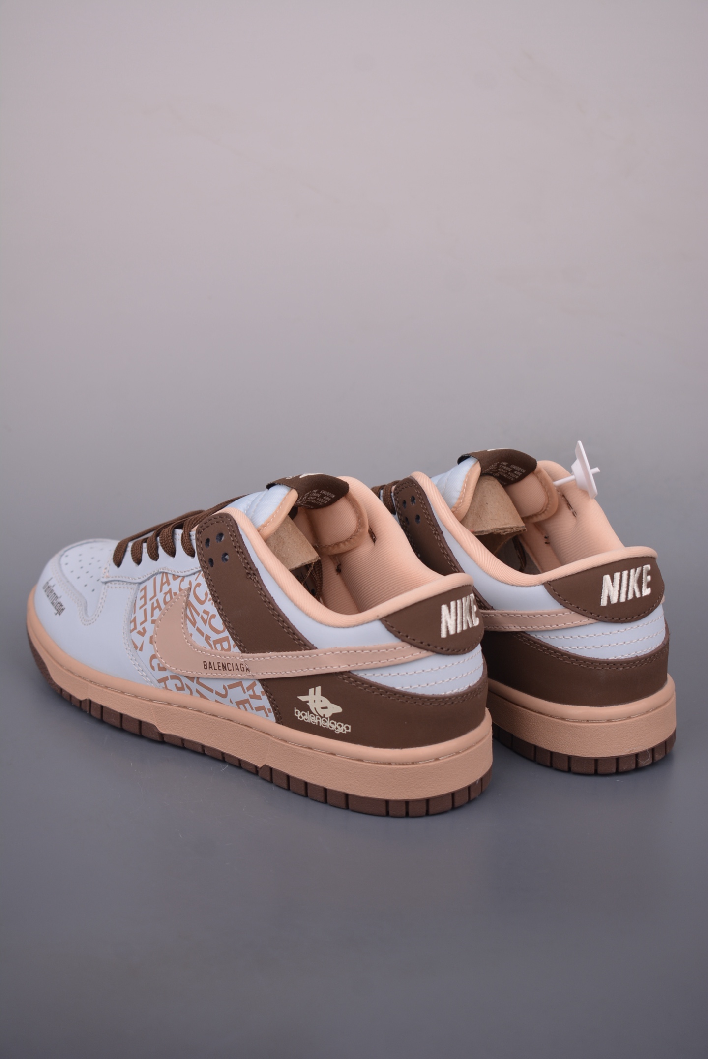 Nike SB Dunk Low Balenciaga Collaboration Premium Leather Sneakers 2 i1758927222677 1953 0 1