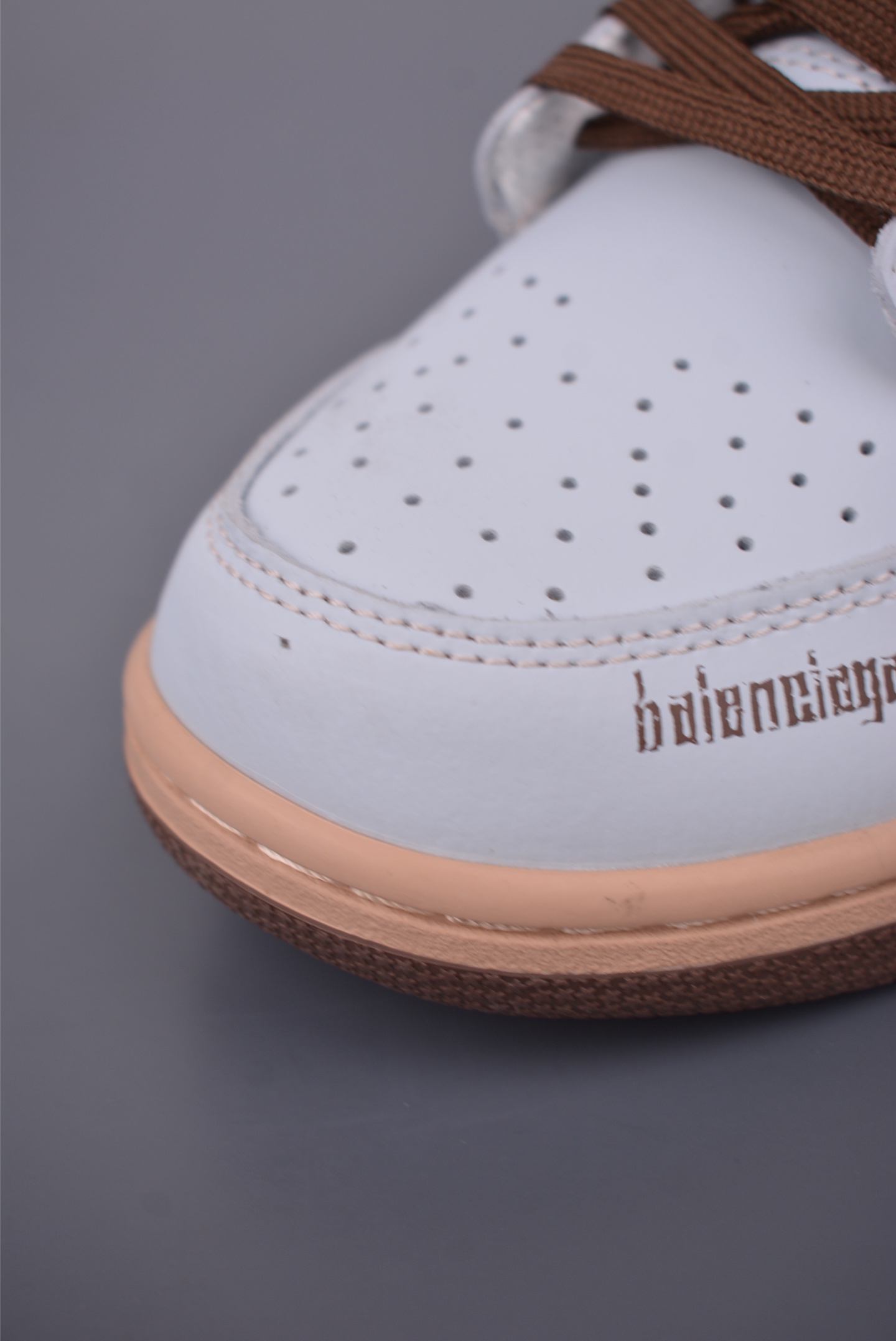 Nike SB Dunk Low Balenciaga Collaboration Premium Leather Sneakers 6 i1758927224661 7143 0 5