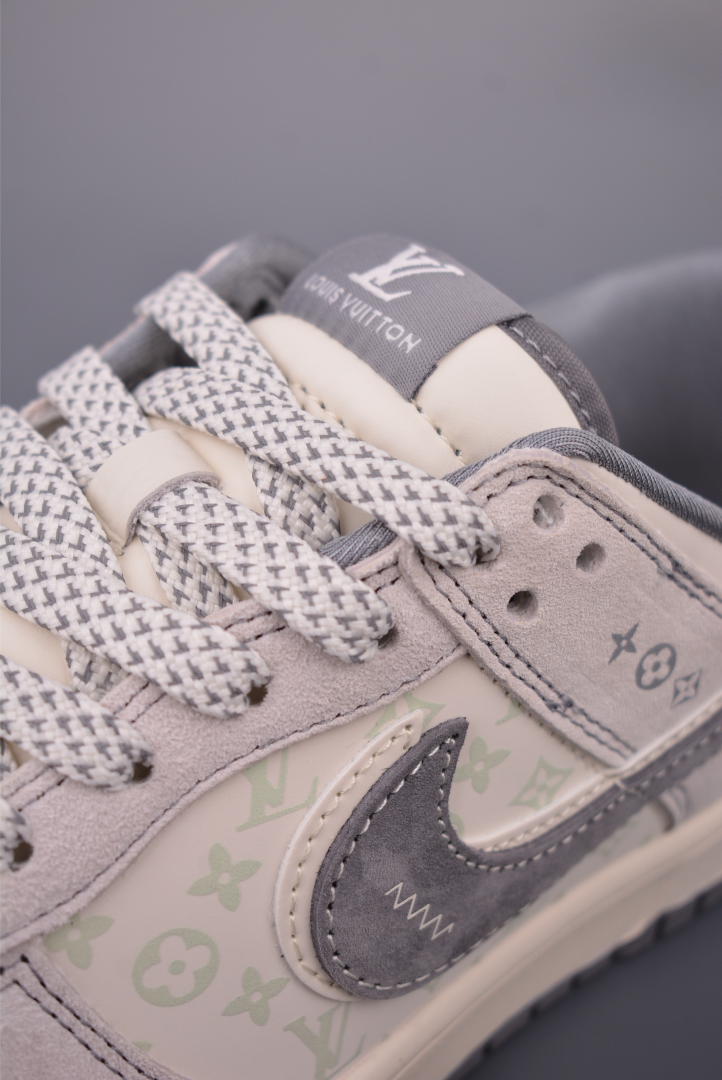 Nike SB Dunk Low Louis Vuitton Collaboration Sneakers Premium Quality 7 i1758927279029 2214 0 6